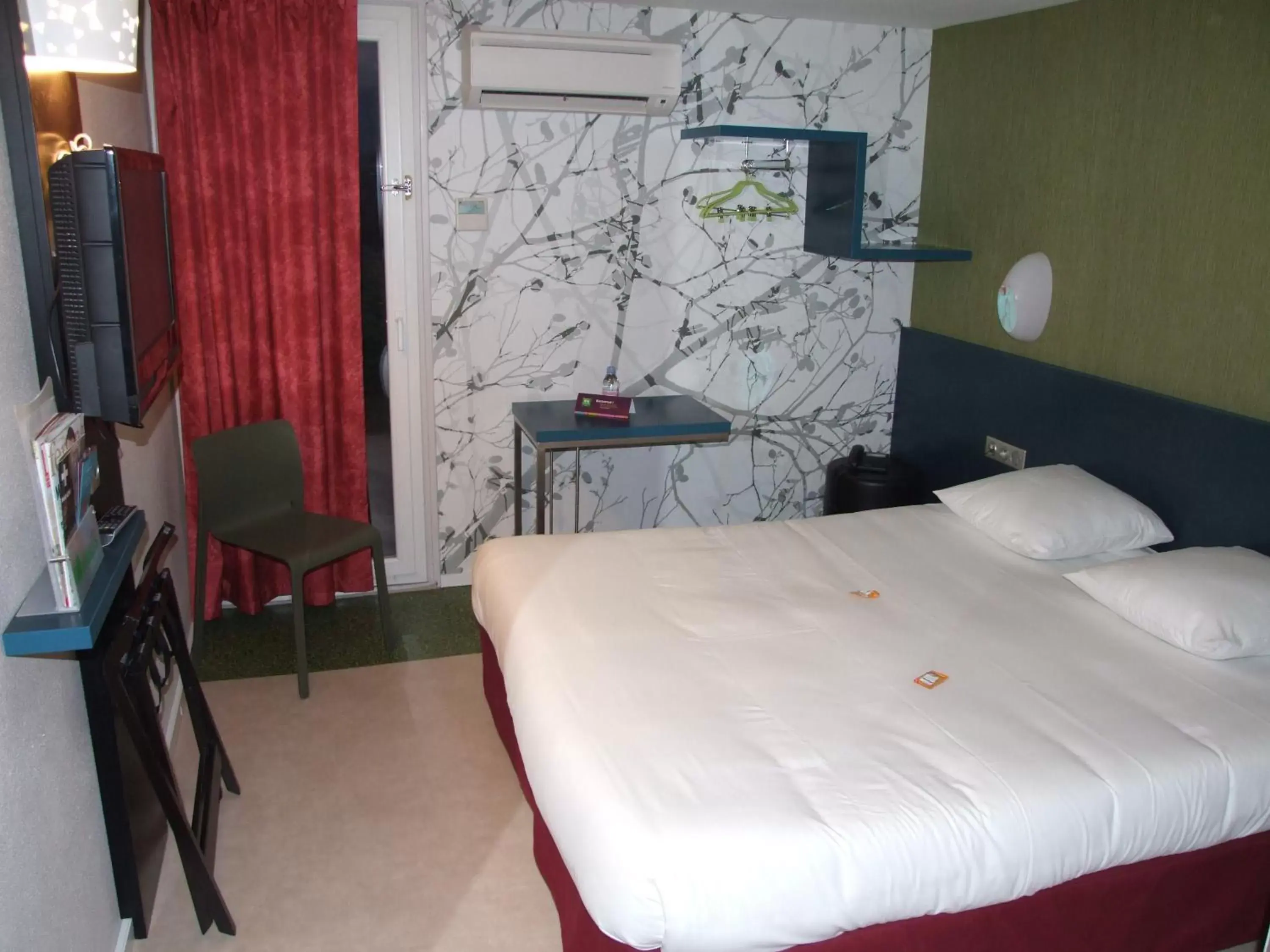 Photo of the whole room, Bed in ibis Styles Périgueux Trélissac