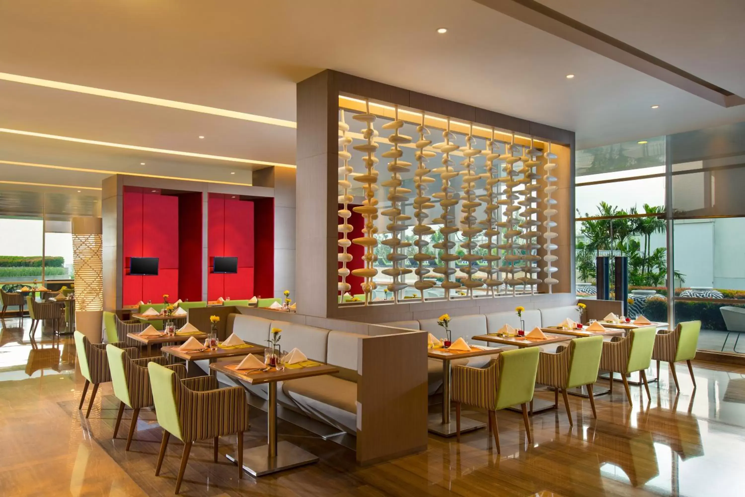 Restaurant/Places to Eat in Novotel Tangerang