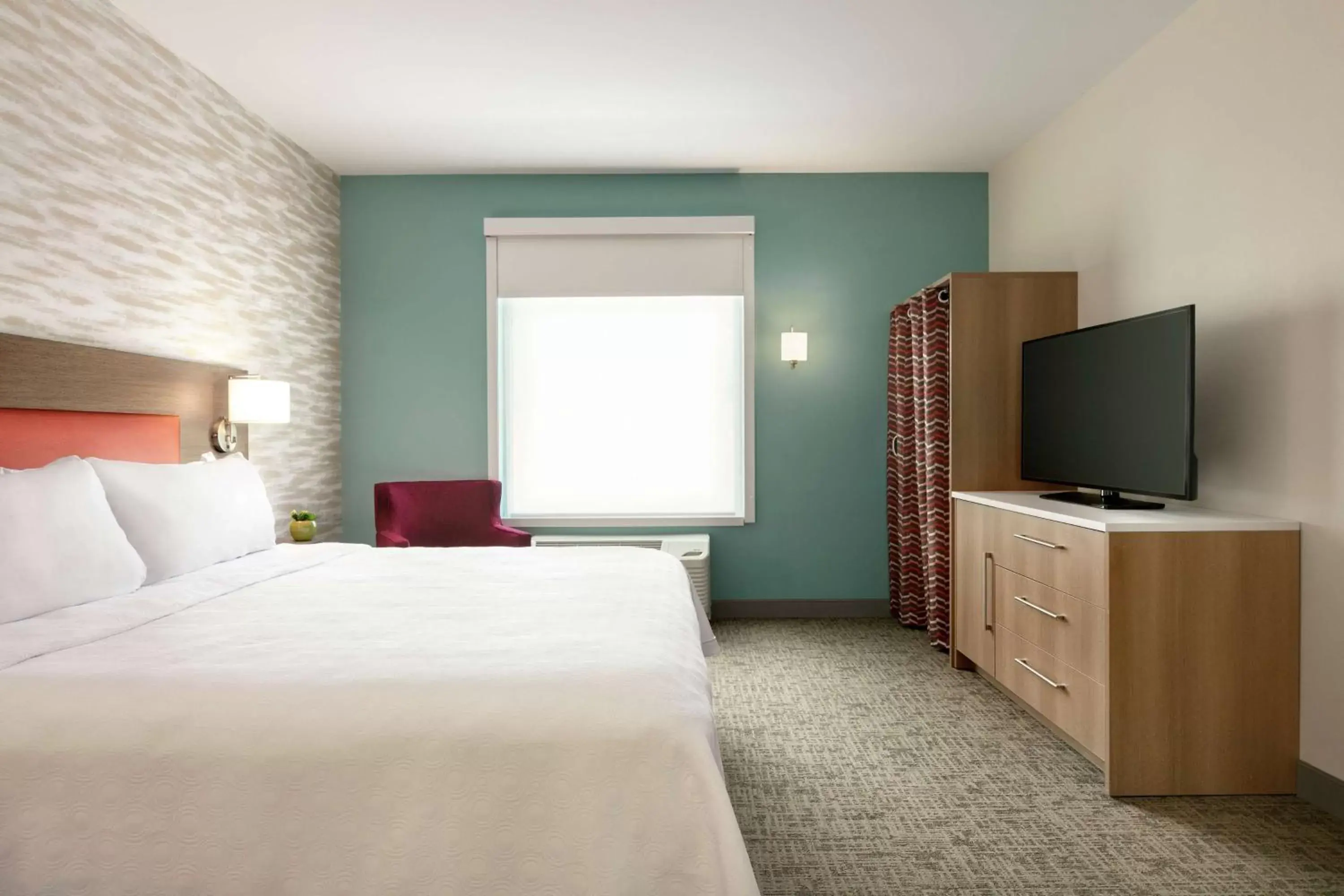 Bedroom, Bed in Home2 Suites By Hilton Easton
