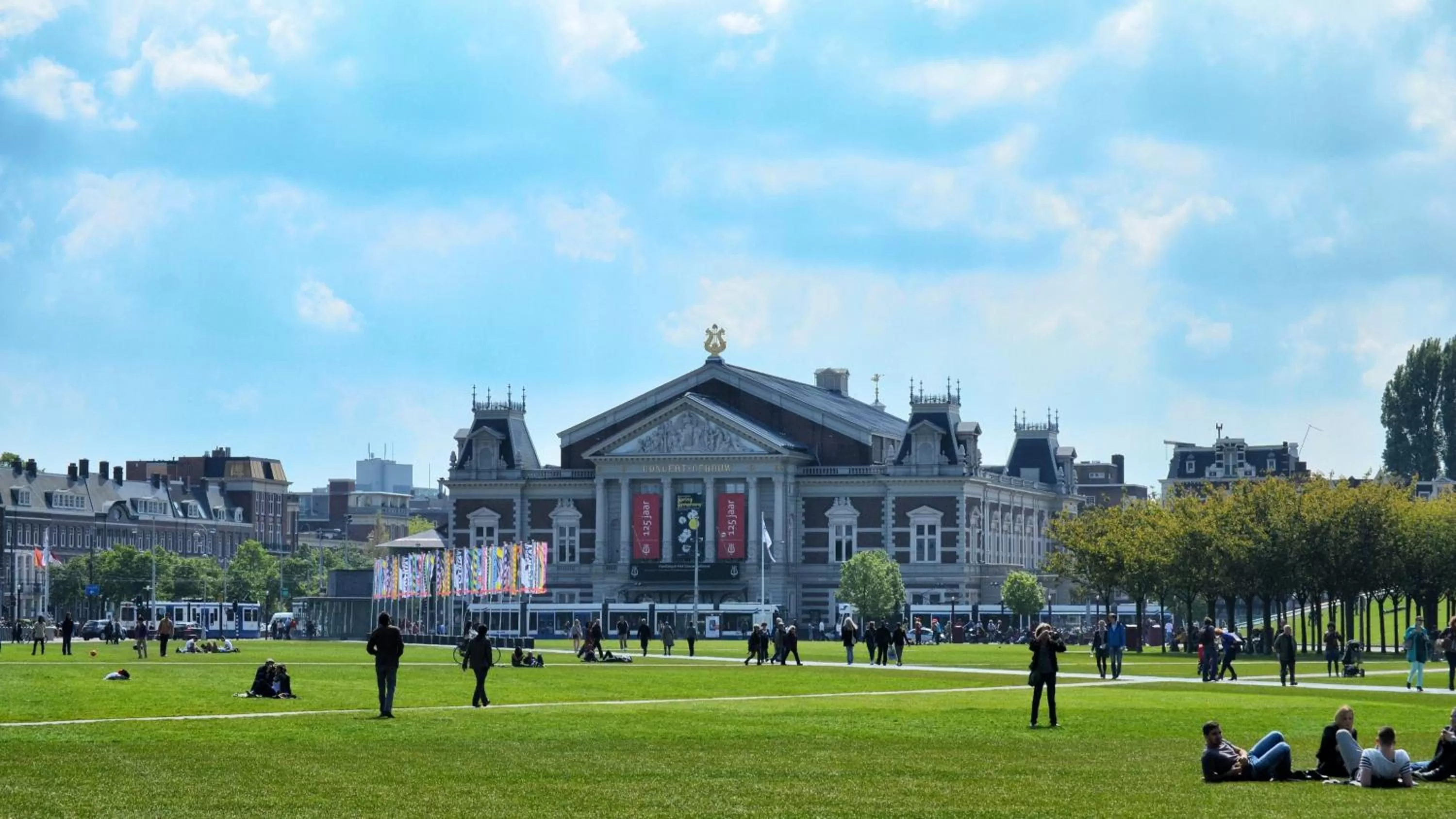 Area and facilities in NL Hotel District Leidseplein