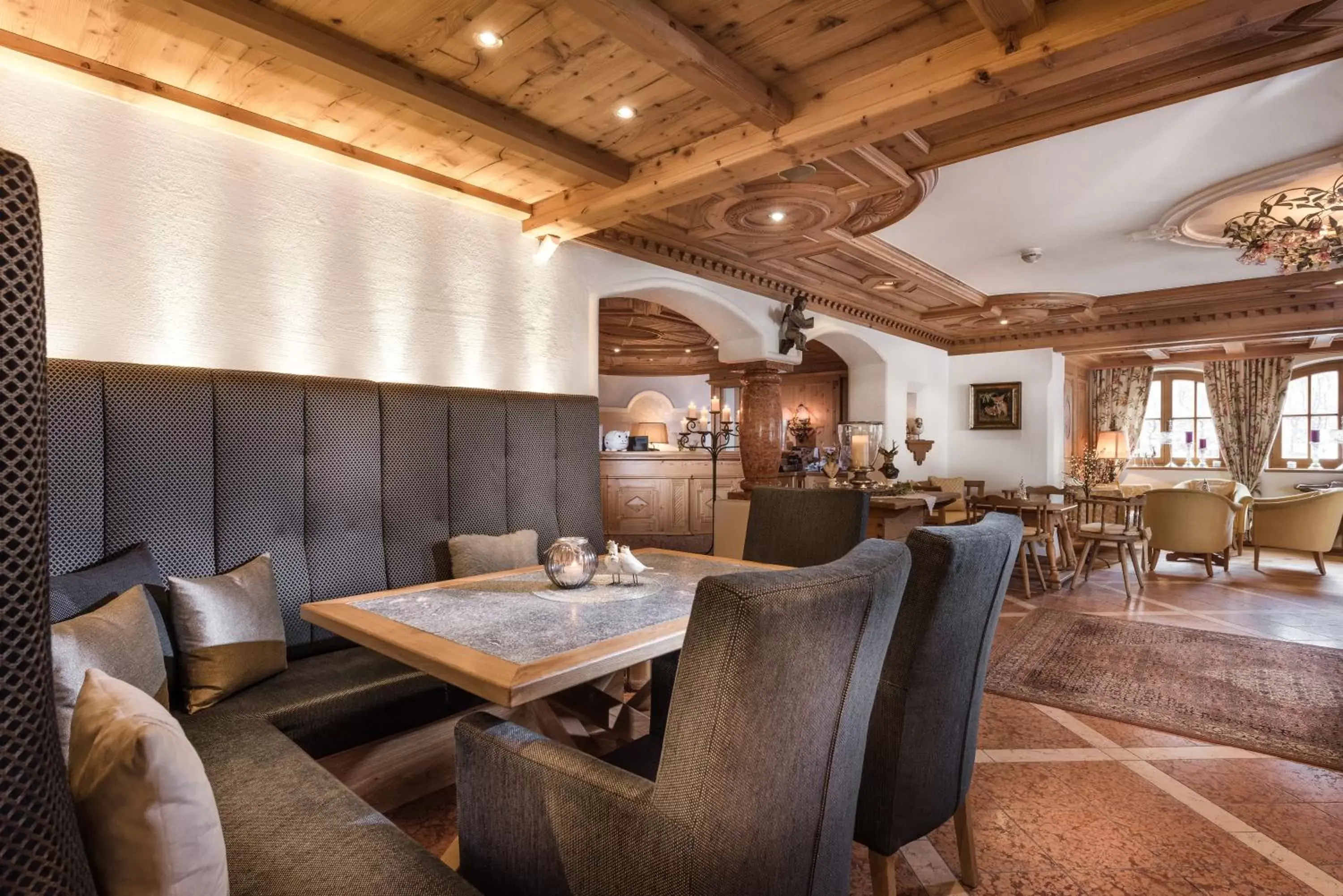 Lobby or reception, Restaurant/Places to Eat in Alpines Lifestyle Hotel Tannenhof