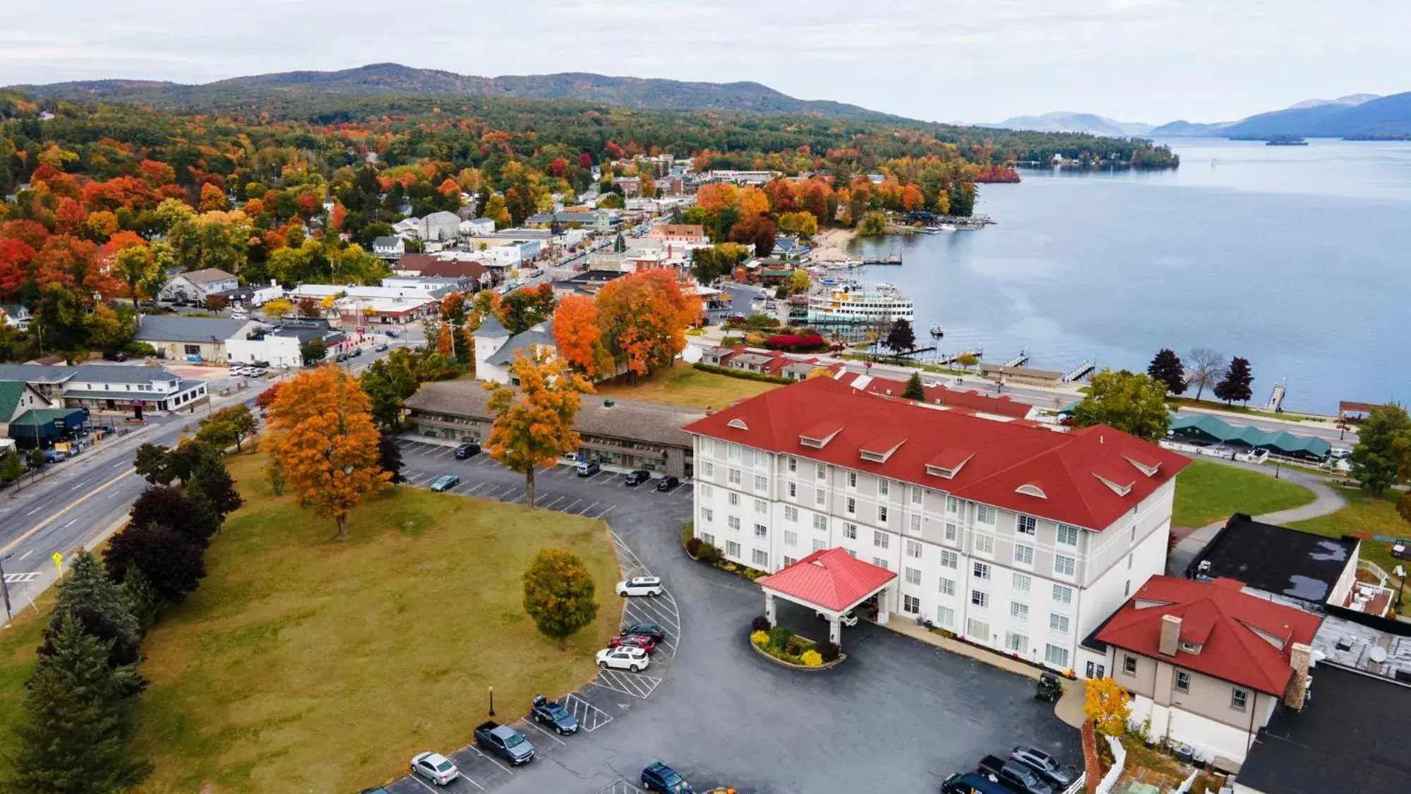 Property building, Bird's-eye View in Fort William Henry Hotel
