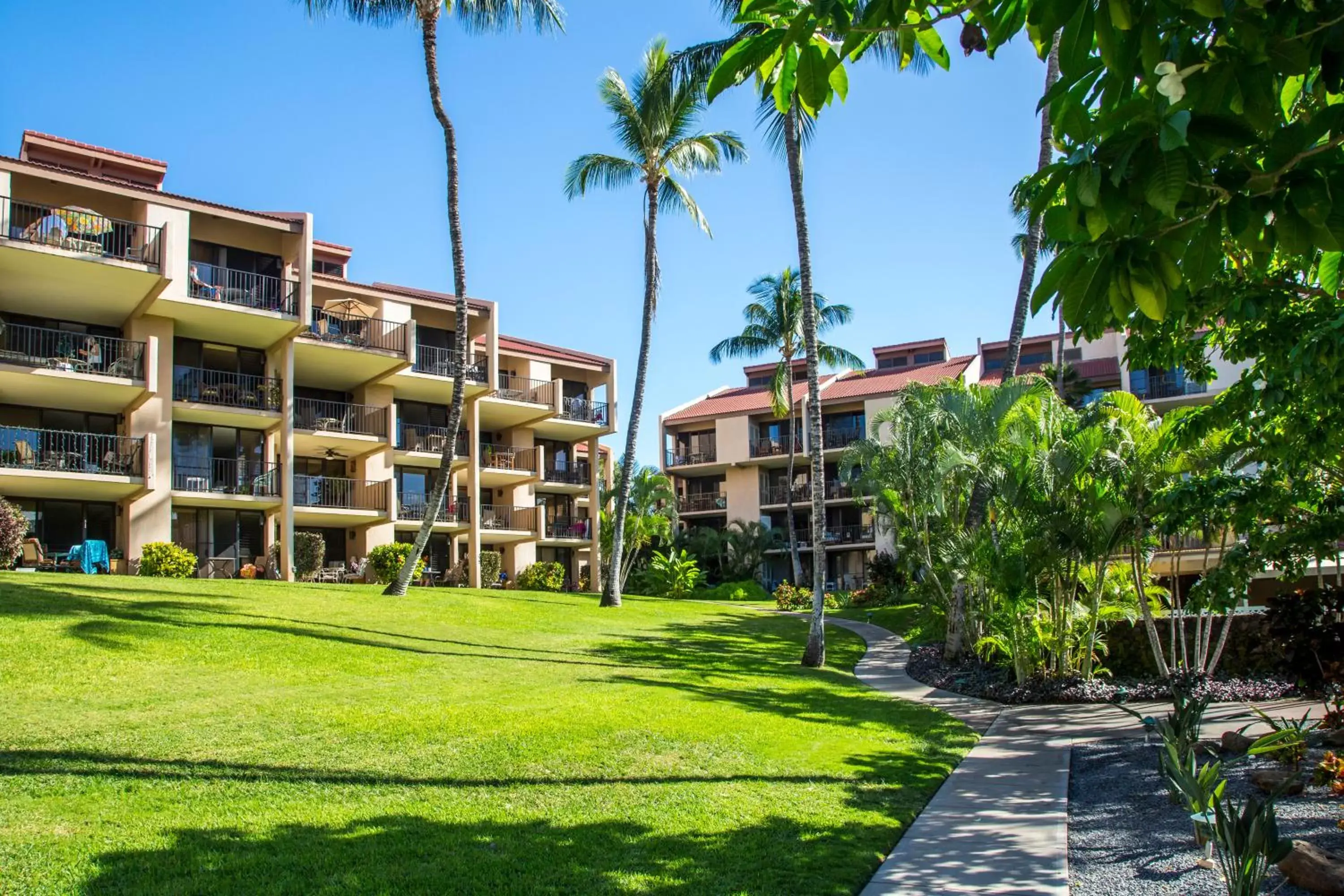 Property building, Garden in Castle Kamaole Sands