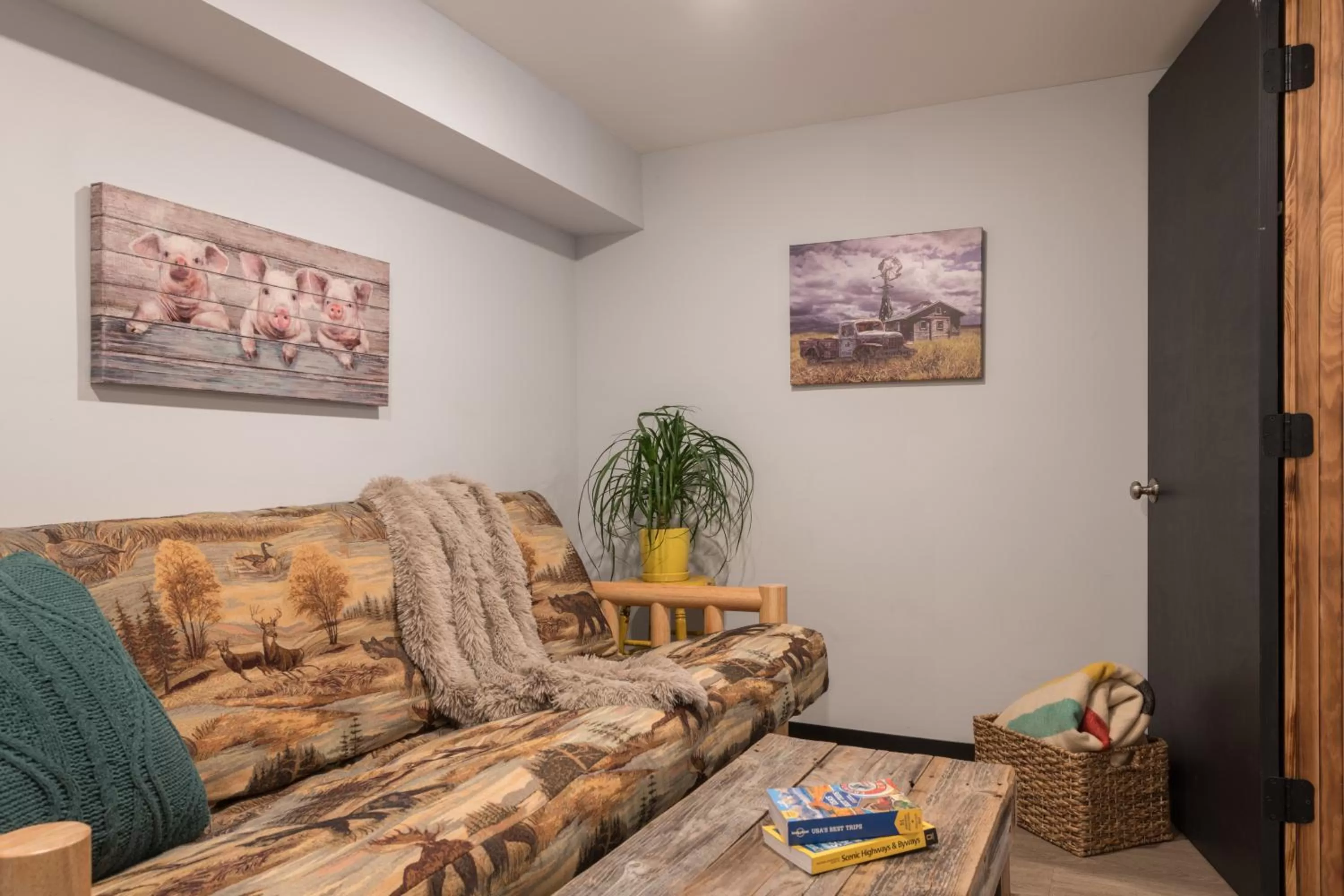 Seating area in Mad River Lodge