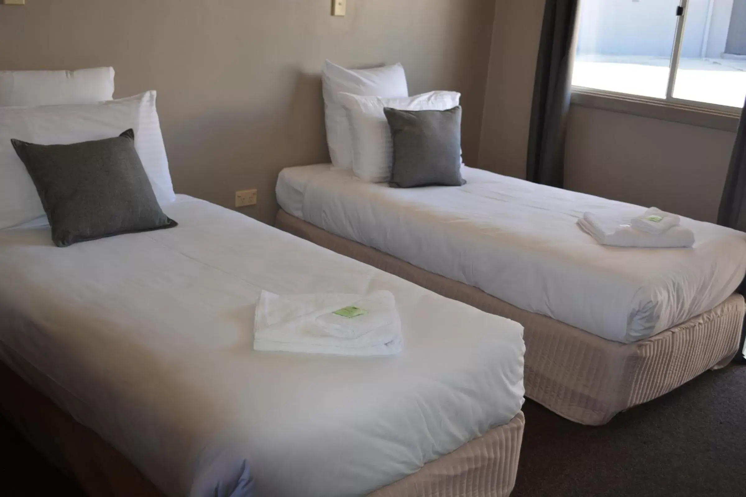 Twin Room with En Suite in Commercial Hotel Motel Lithgow Twin Room with En Suite in Commercial Hotel Motel Lithgow