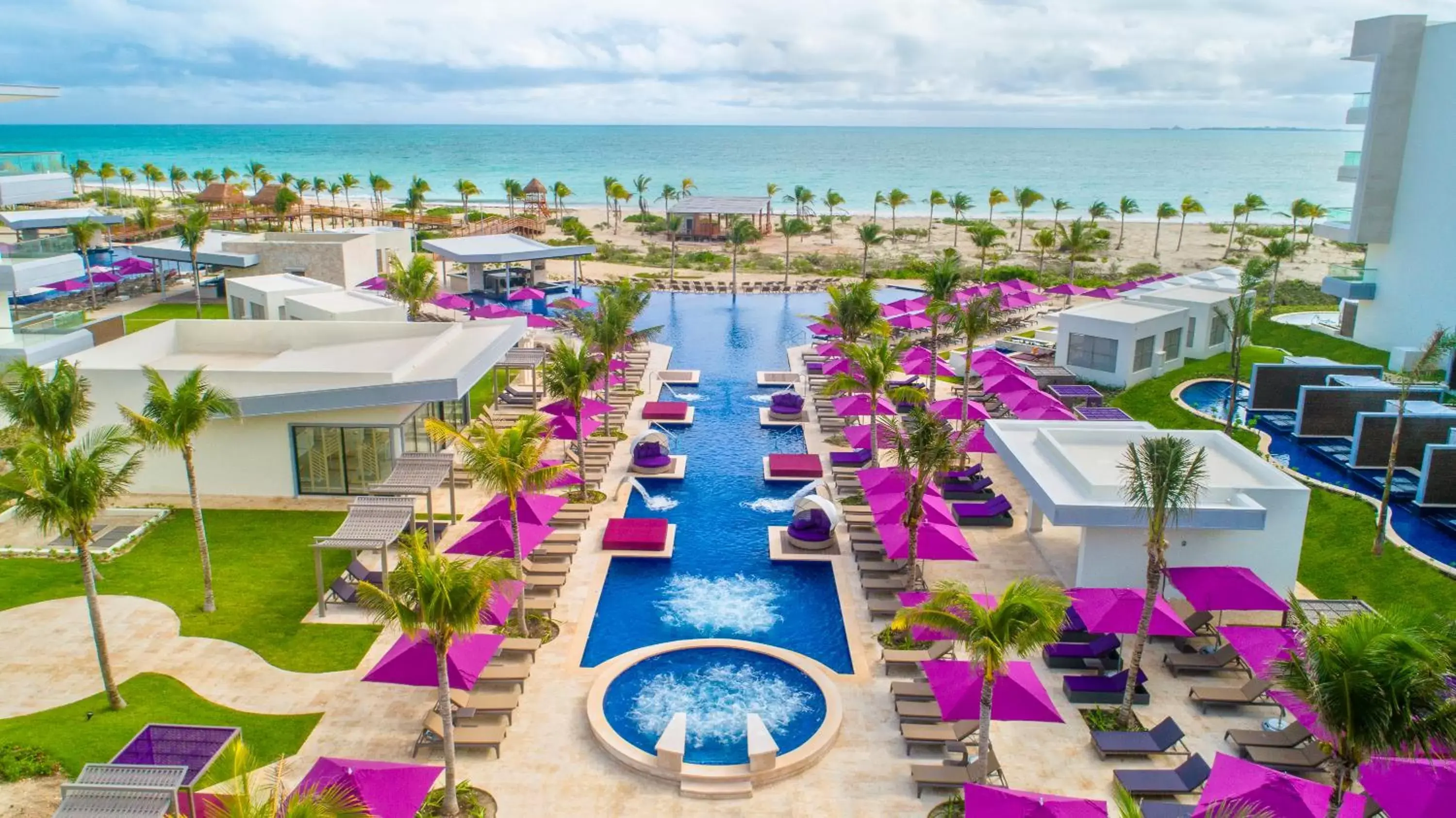 Pool view in Planet Hollywood Cancun, An Autograph Collection All-Inclusive Resort