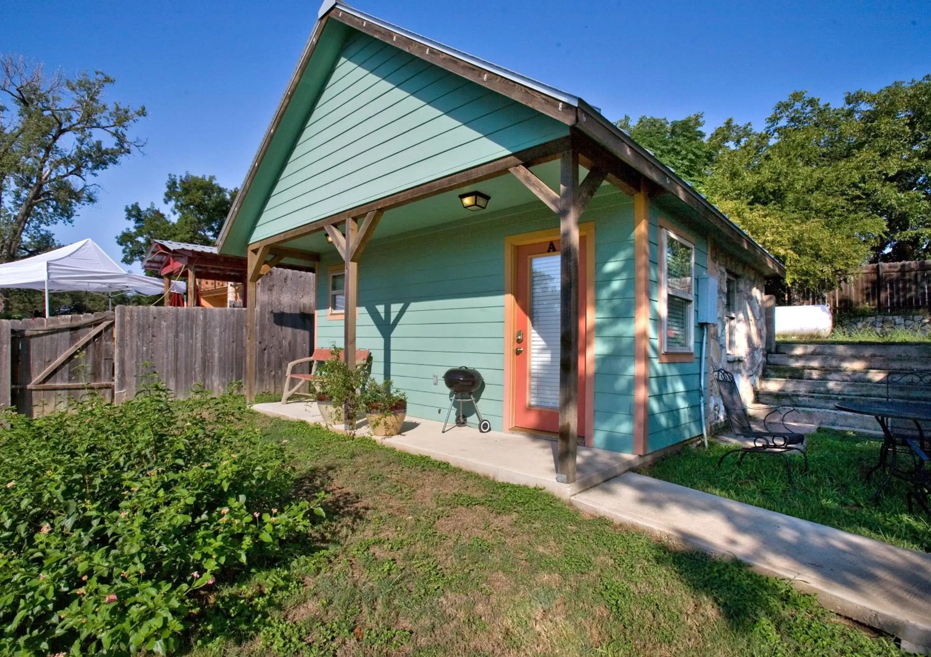 Facade/entrance, Property Building in Blanco Riverside Cottages