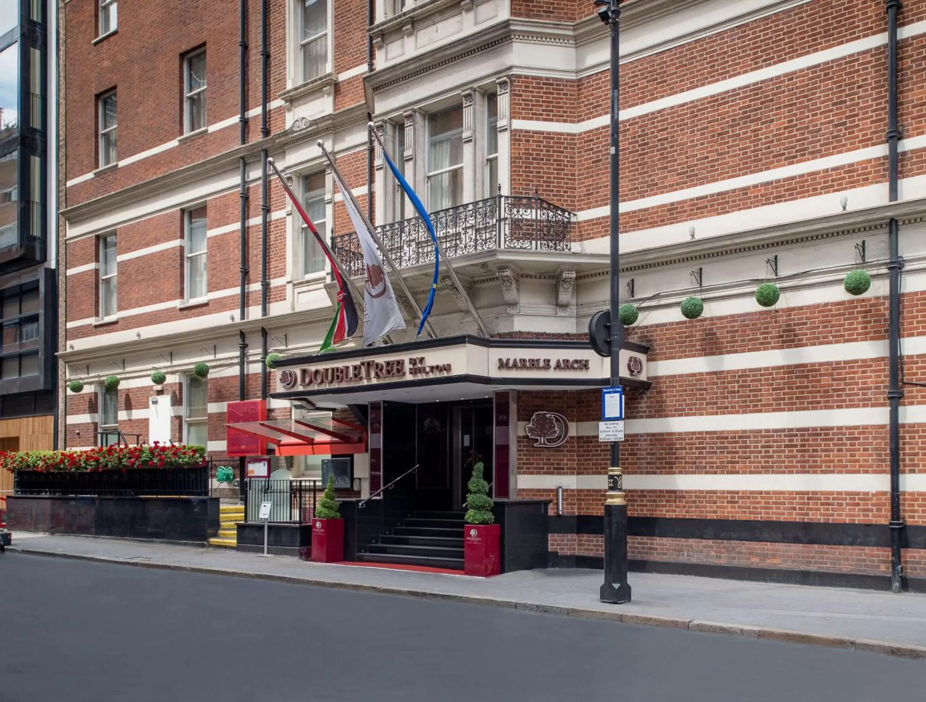 Property building in DoubleTree by Hilton Hotel London - Marble Arch