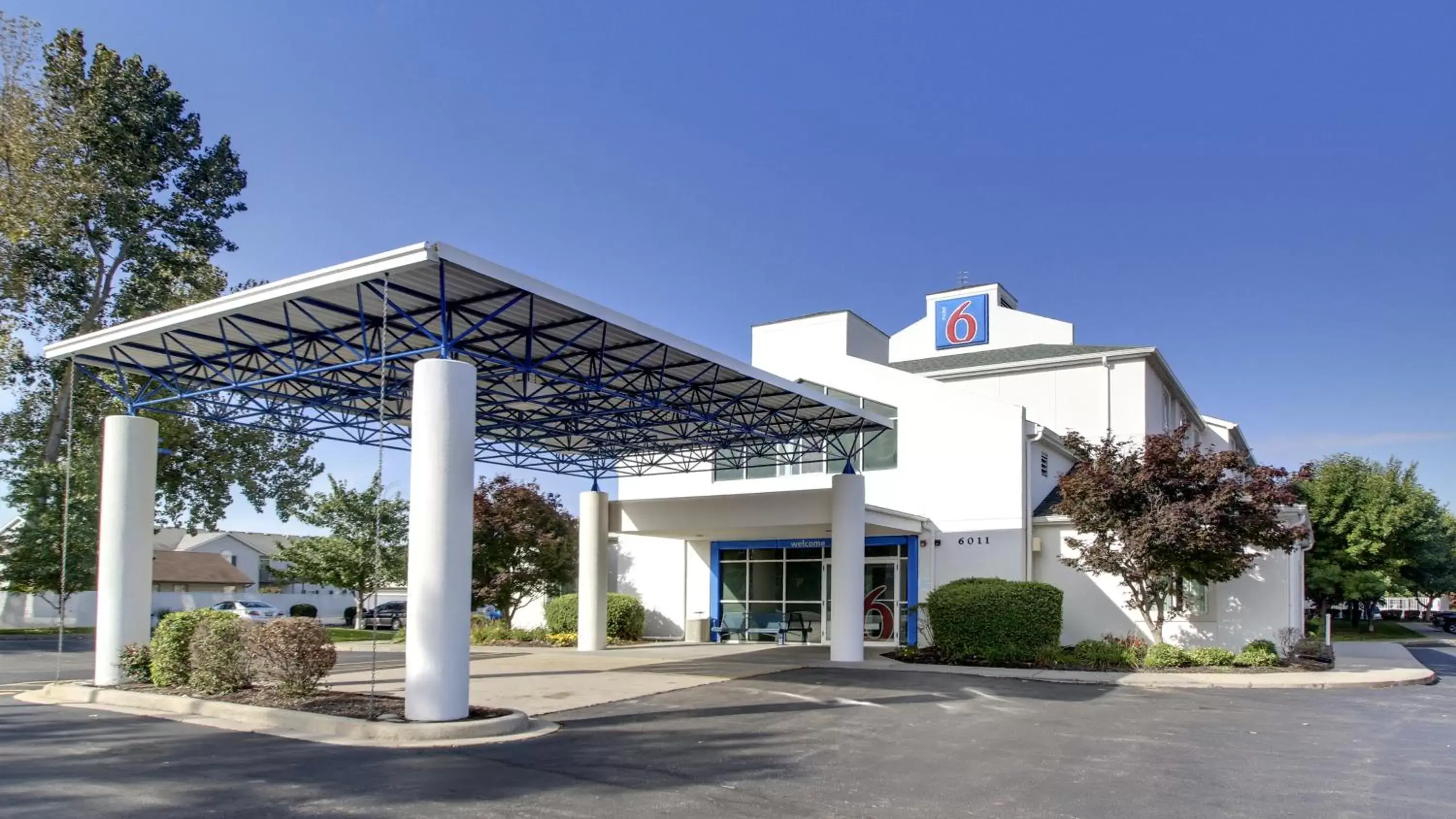 Facade/entrance, Property Building in Motel 6-Springfield, IL