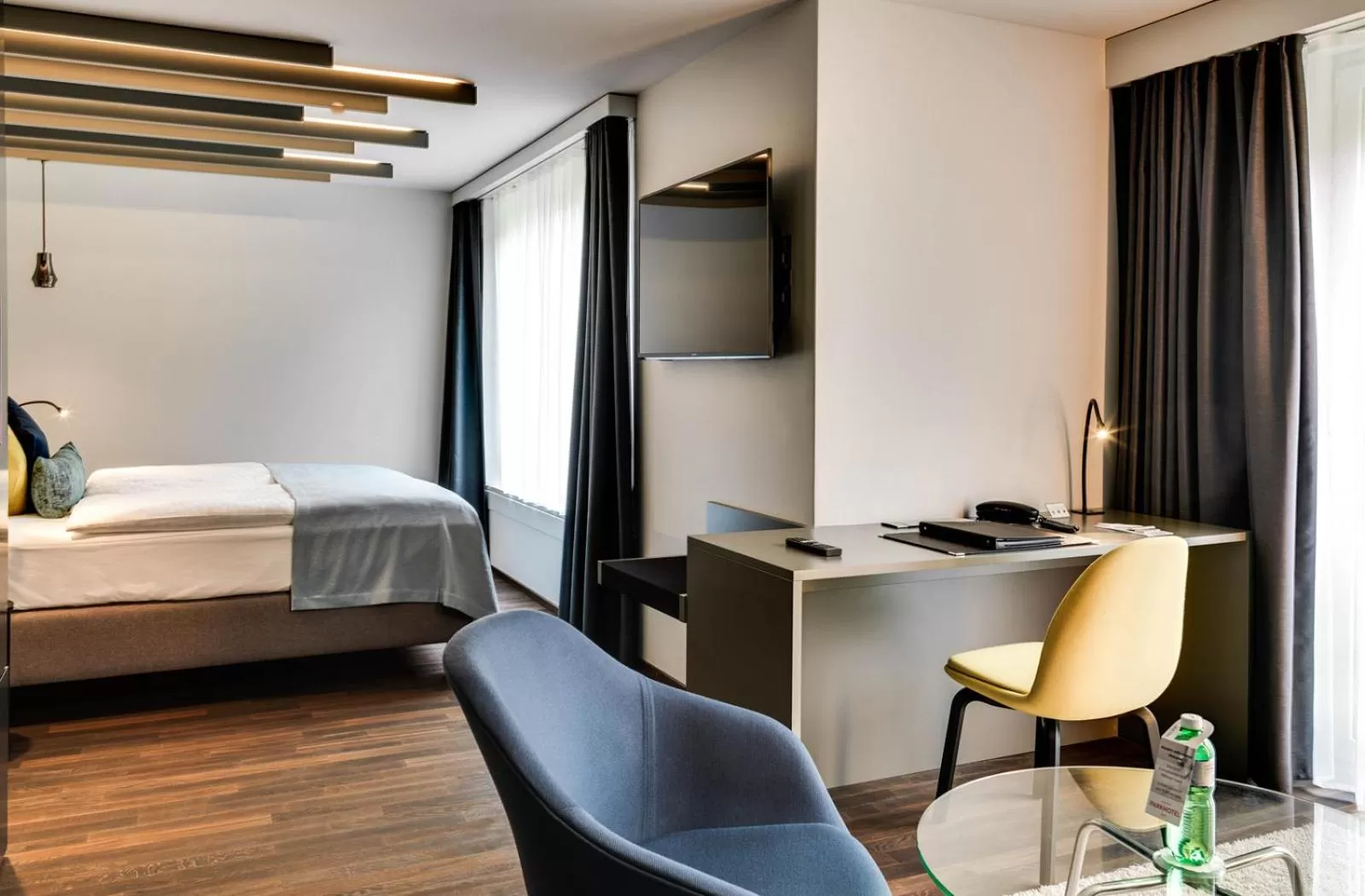 TV and multimedia, Bed in Park Hotel Zug