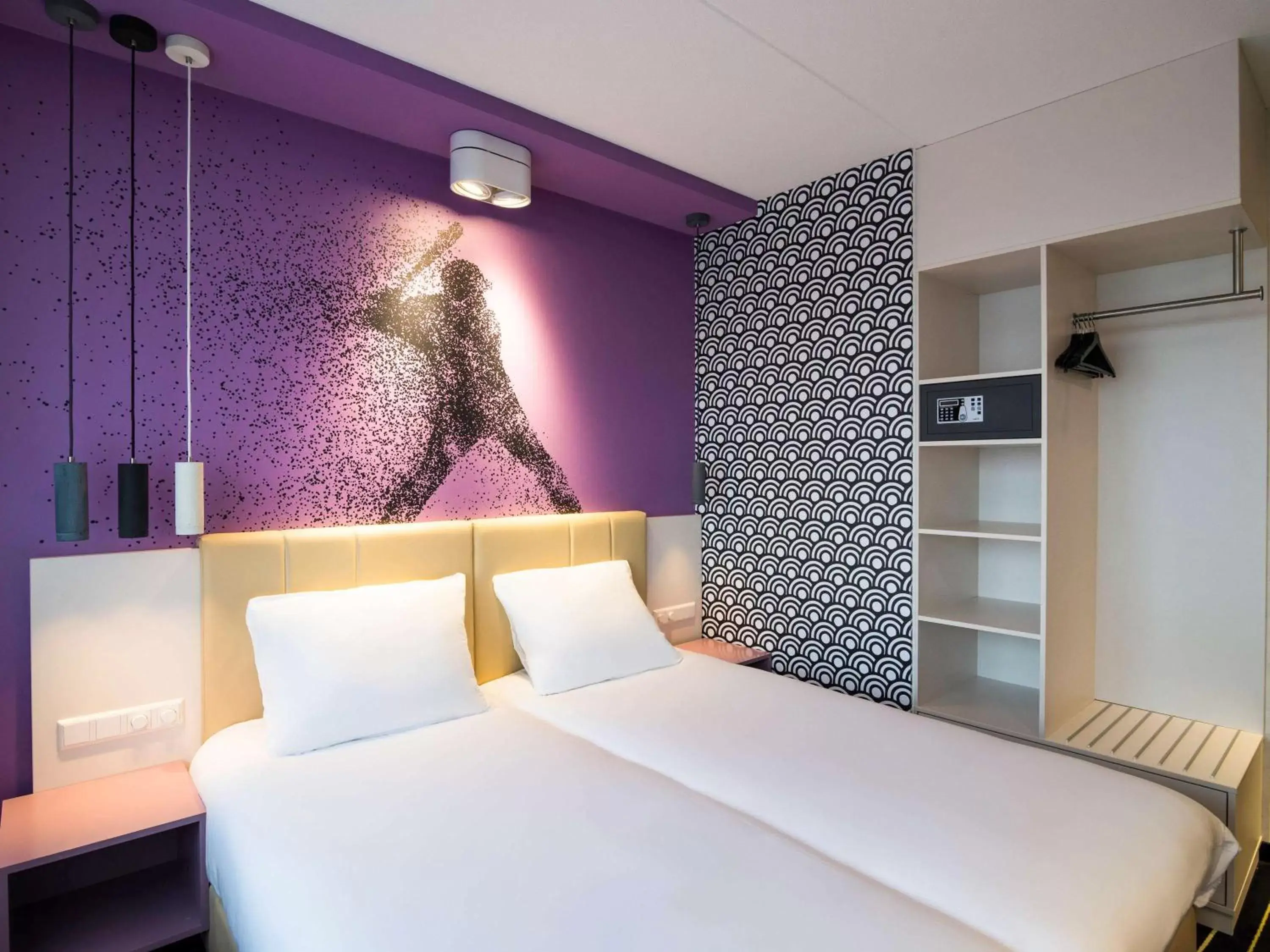 Photo of the whole room, Bed in ibis Styles Haarlem City