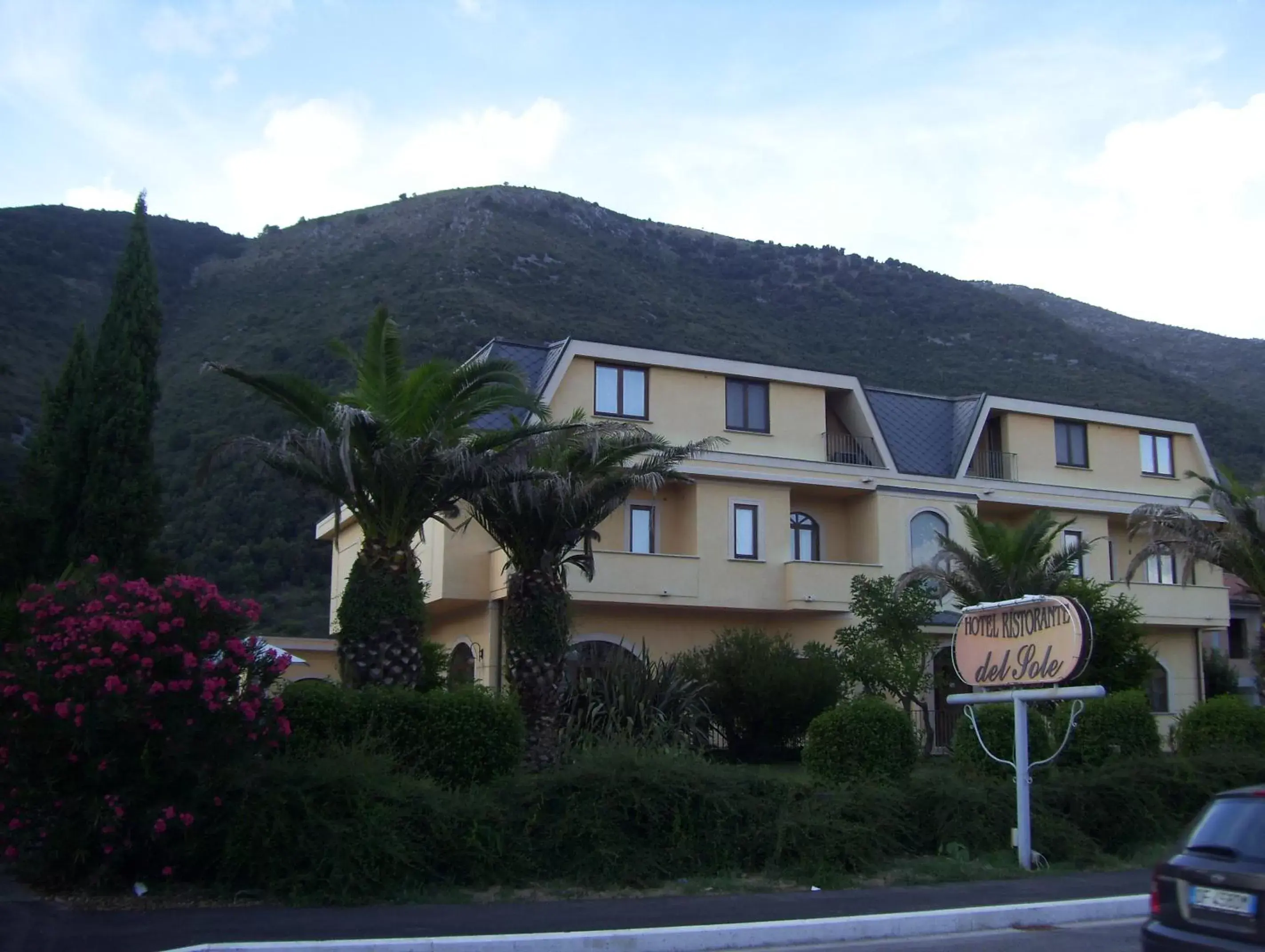 Property Building in Hotel Del Sole