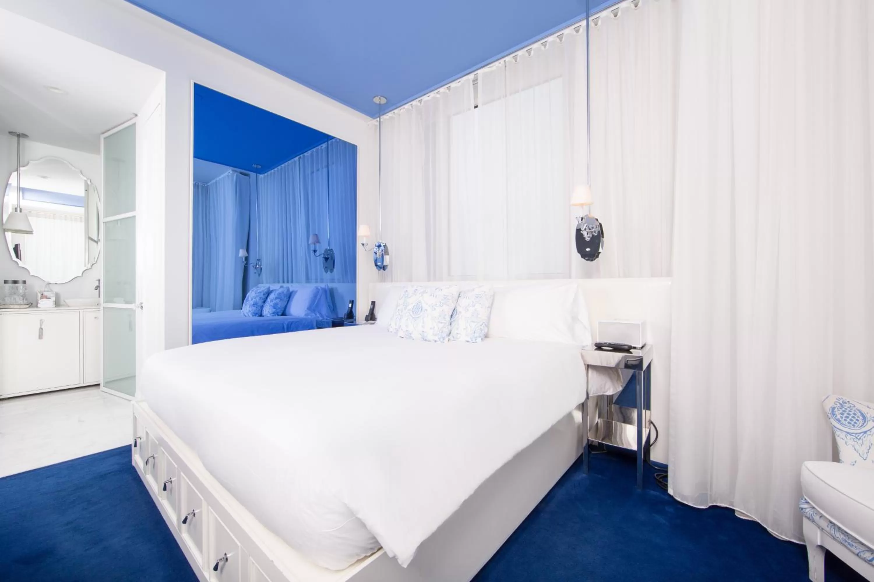 Photo of the whole room, Bed in NoMo SoHo