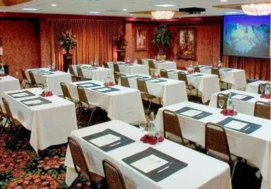 Banquet/Function facilities in Grand Gateway Hotel