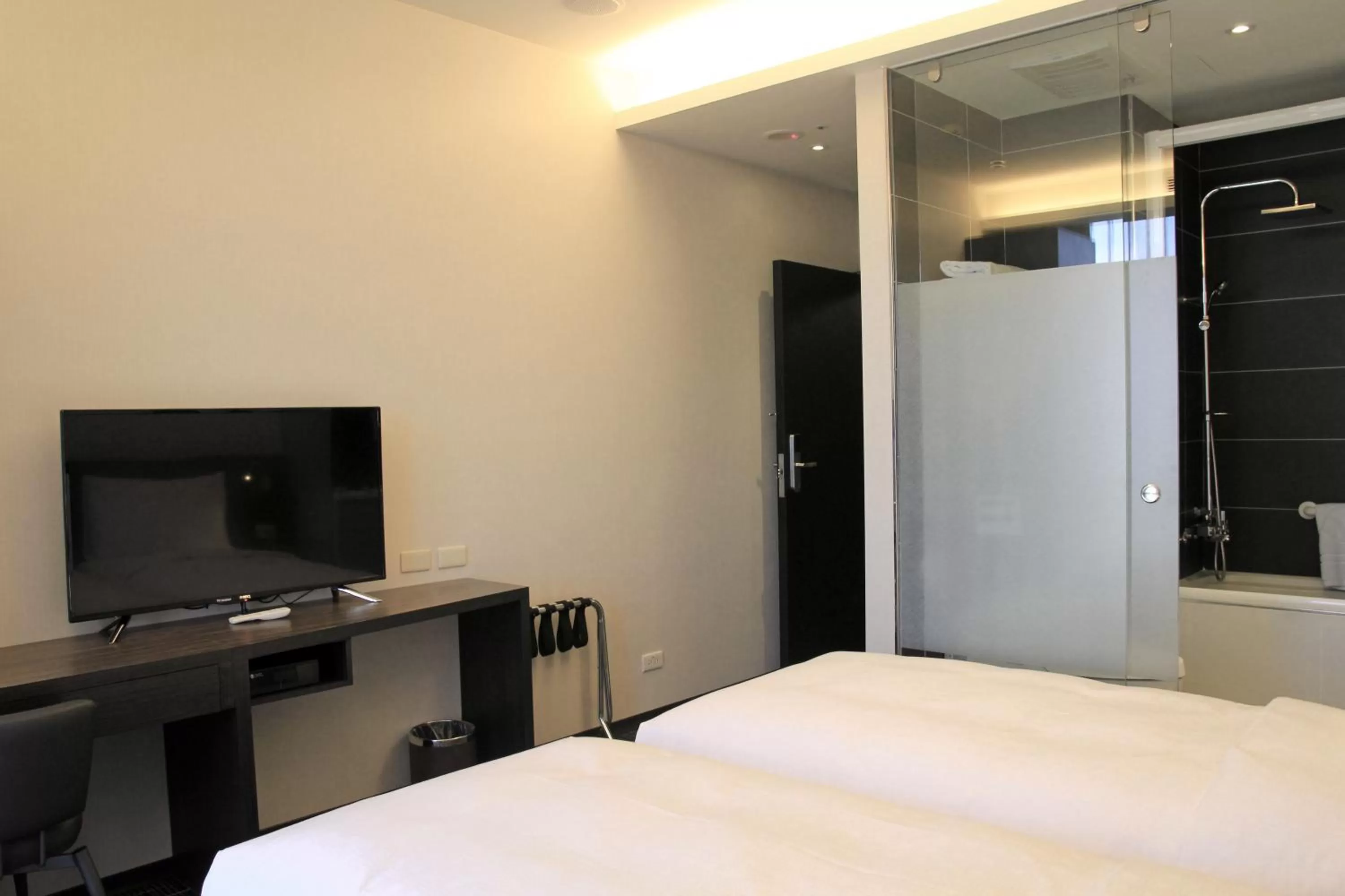 Bedroom, Bed in Capital Hotel SongShan