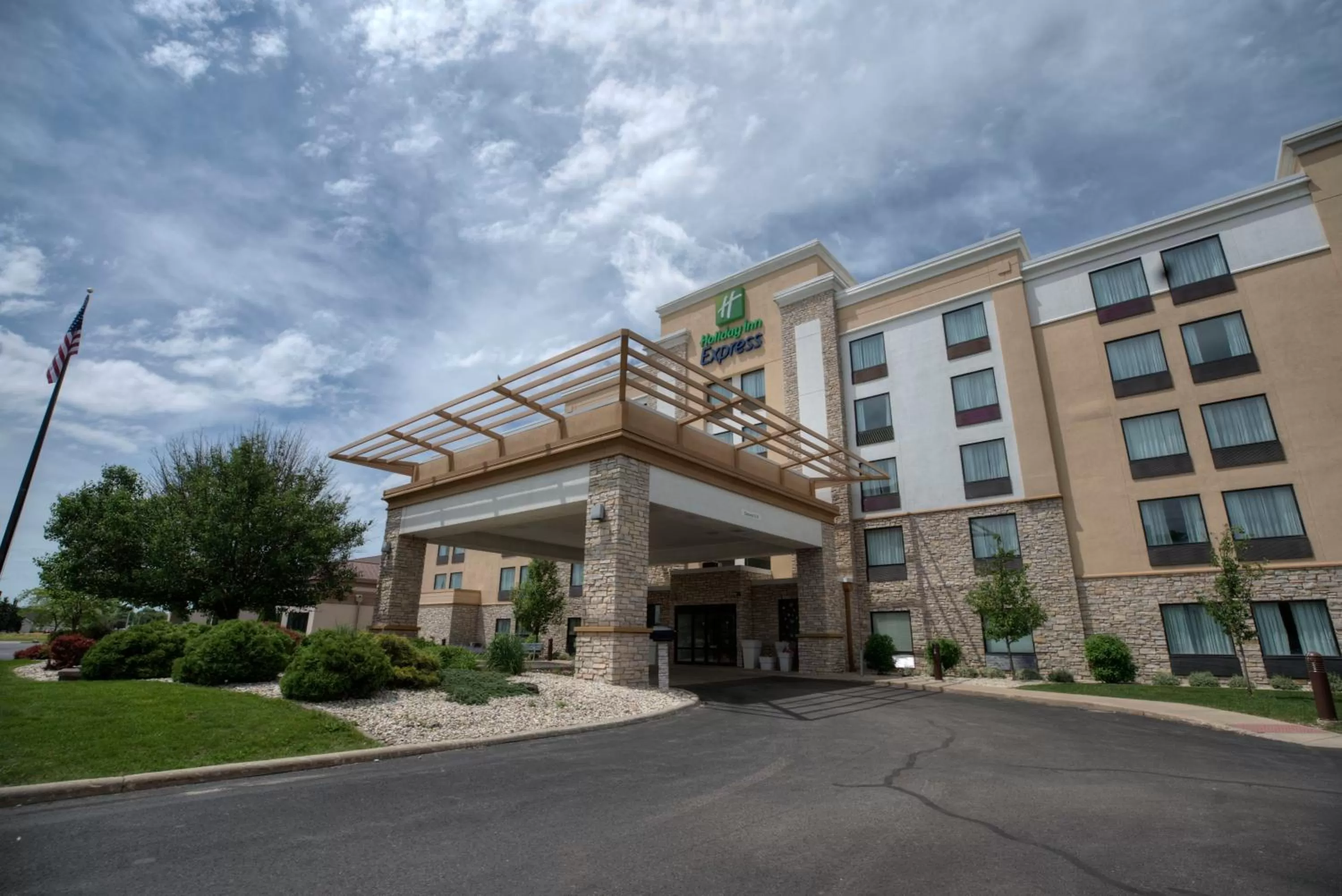 Property building in Holiday Inn Express Janesville-I-90 & US Highway 14 by IHG