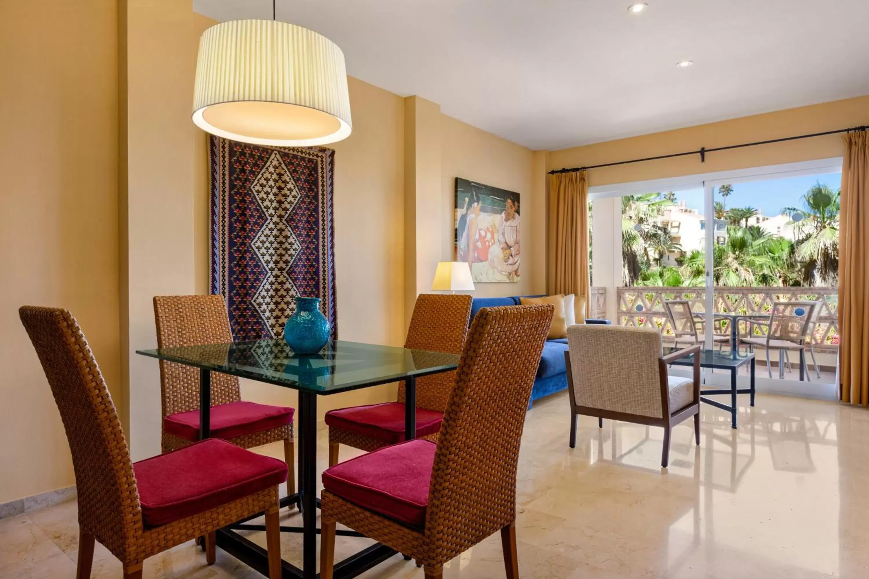 Living room, Restaurant/Places to Eat in Wyndham Grand Residences Costa del Sol