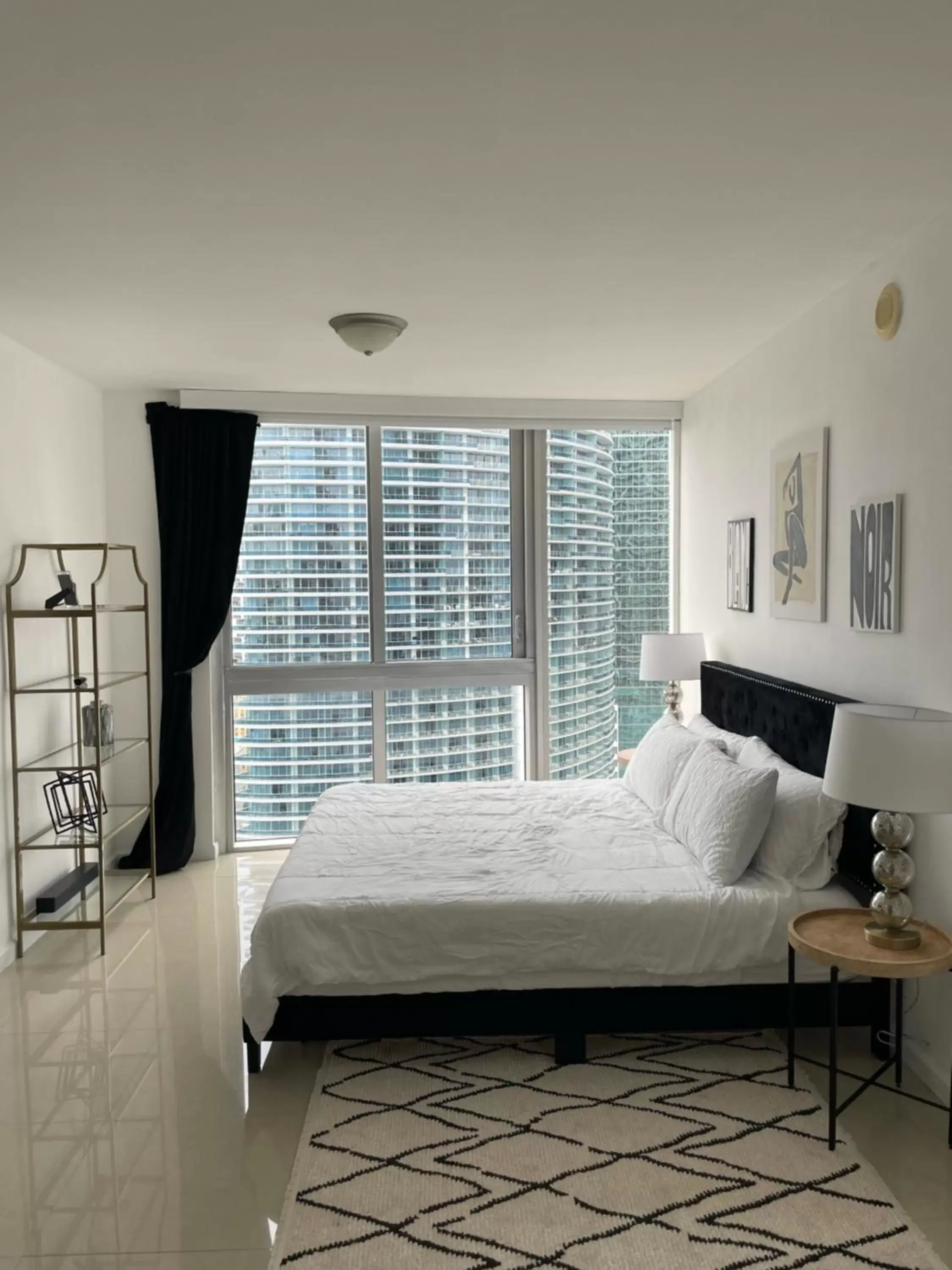Bed in IconBrickell Tower 3 W Residences