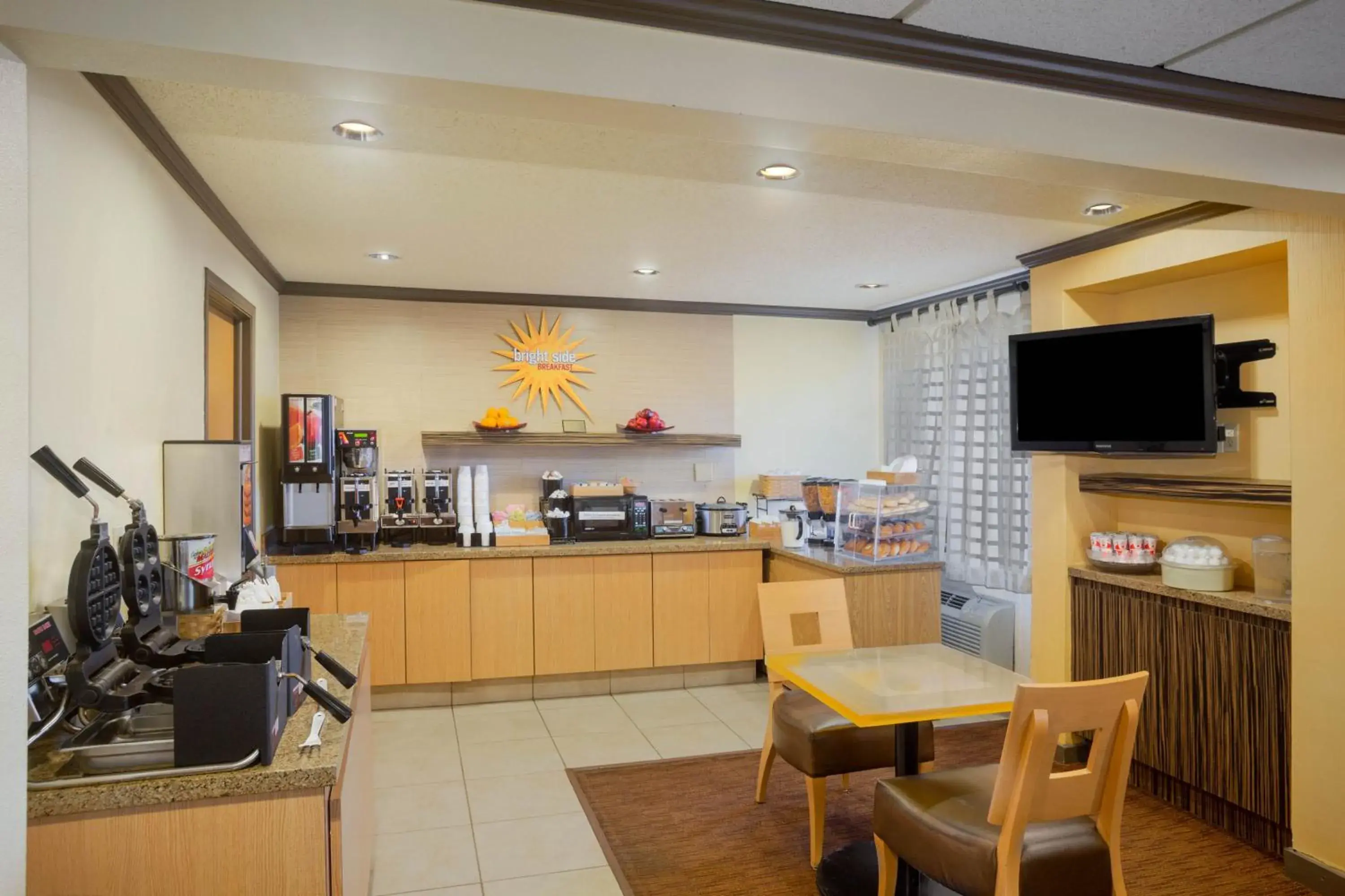 Breakfast, Restaurant/Places to Eat in La Quinta Inn & Suites by Wyndham Springdale