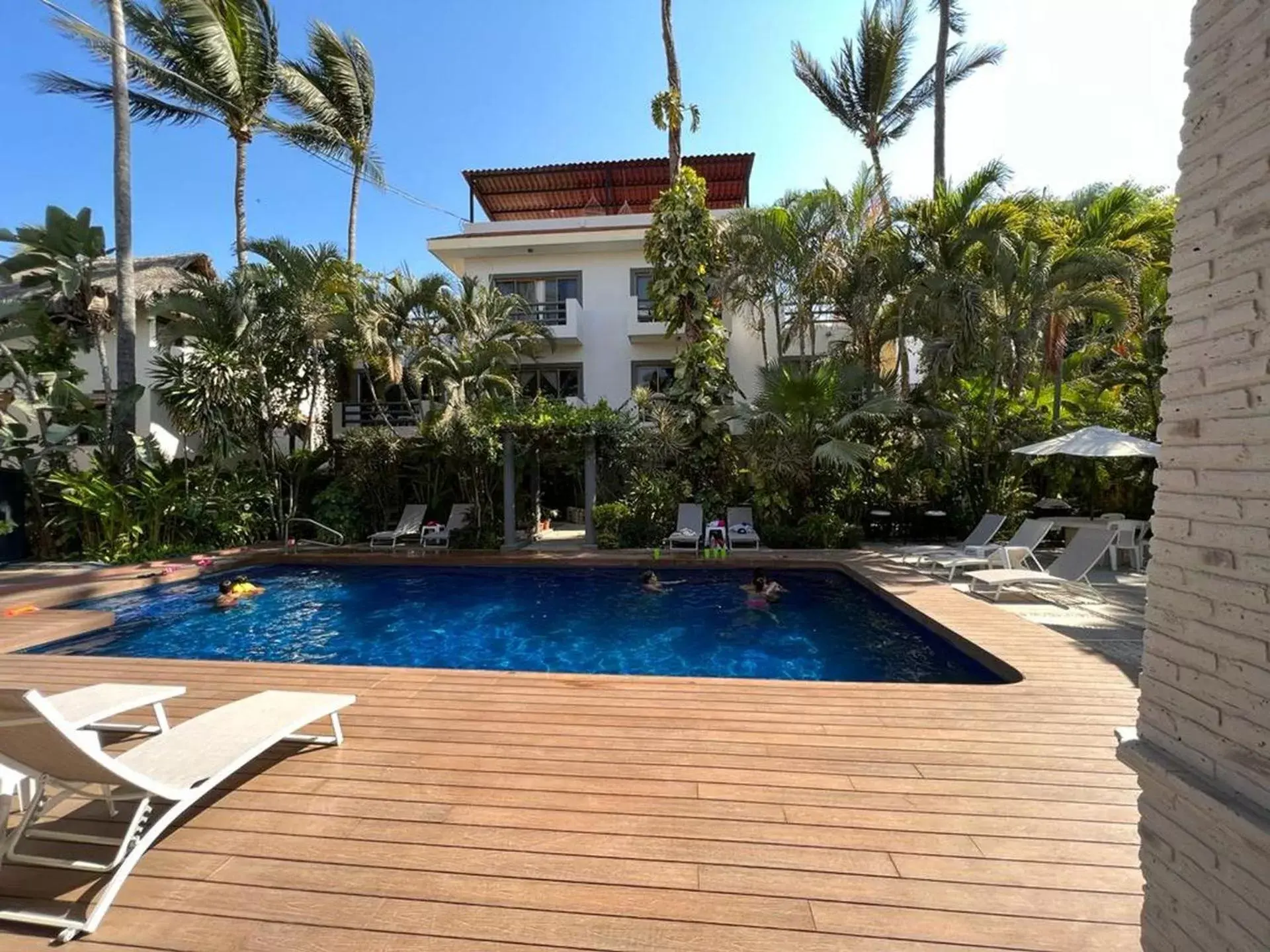 Property building, Swimming Pool in Hotel Palmeras