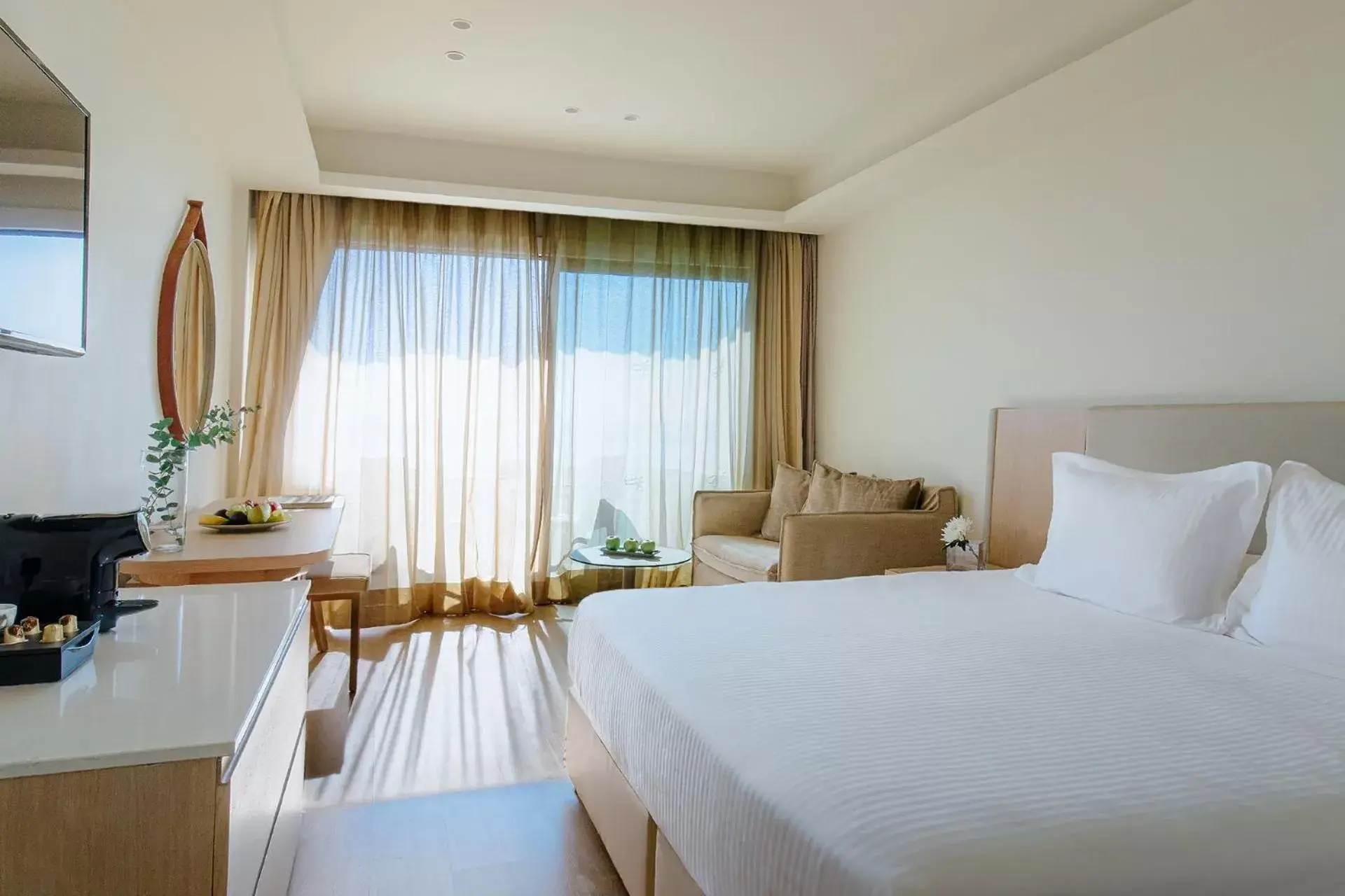 Bedroom, Bed in Alion Beach Hotel