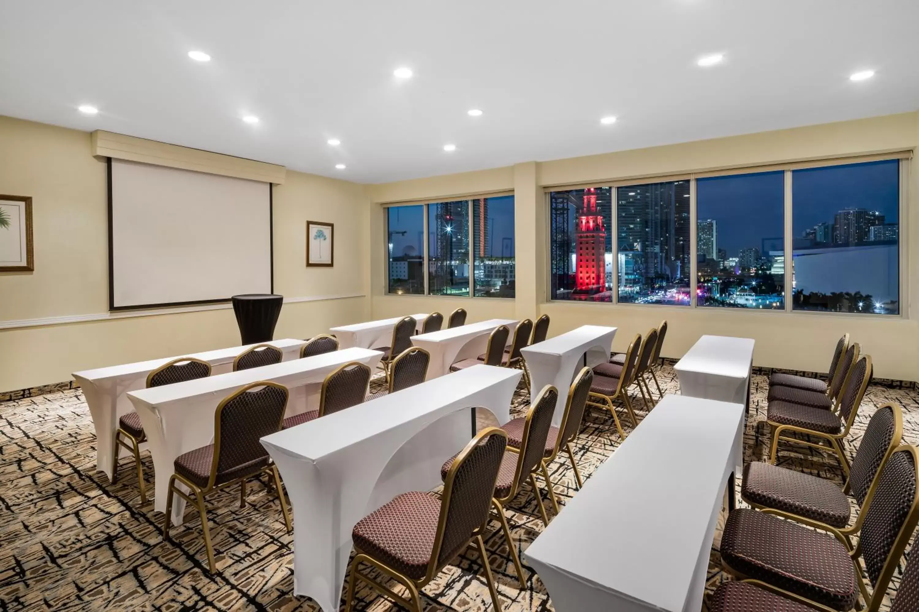 Meeting/conference room in Holiday Inn Hotel Port of Miami-Downtown, an IHG Hotel