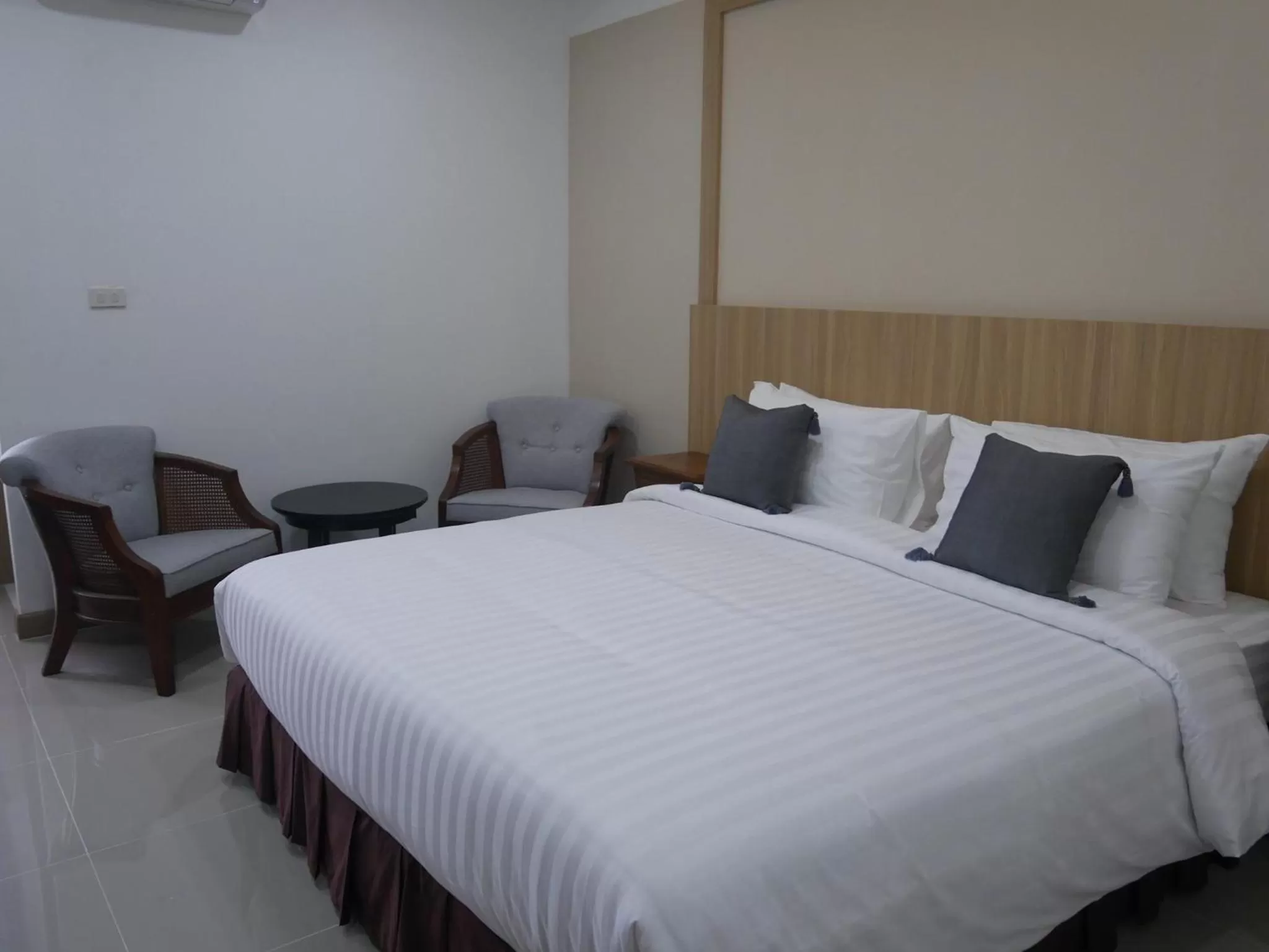 Bed in Nine Smiths Hotels Chiangmai