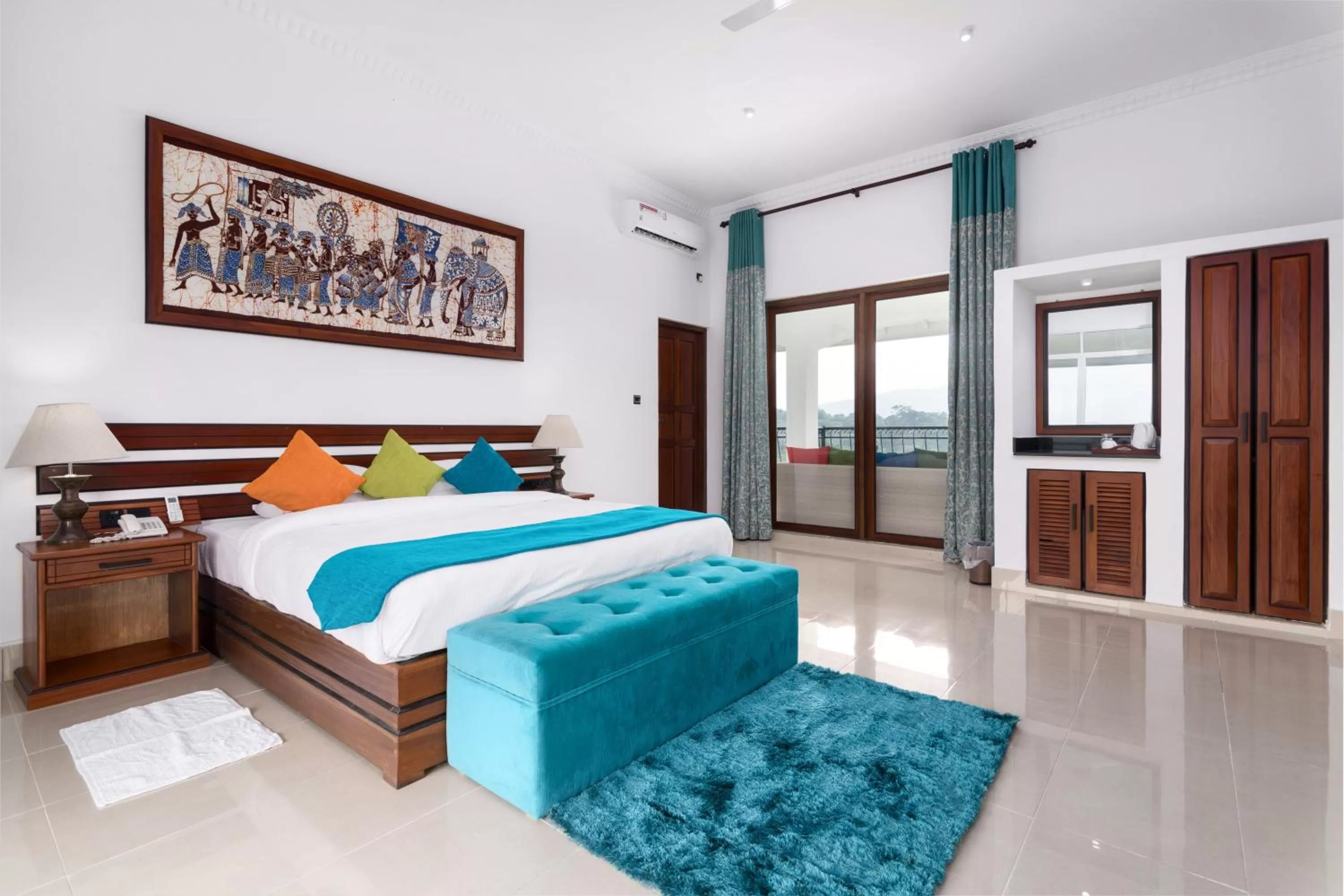 Property building, Bed in Elegant Hotel