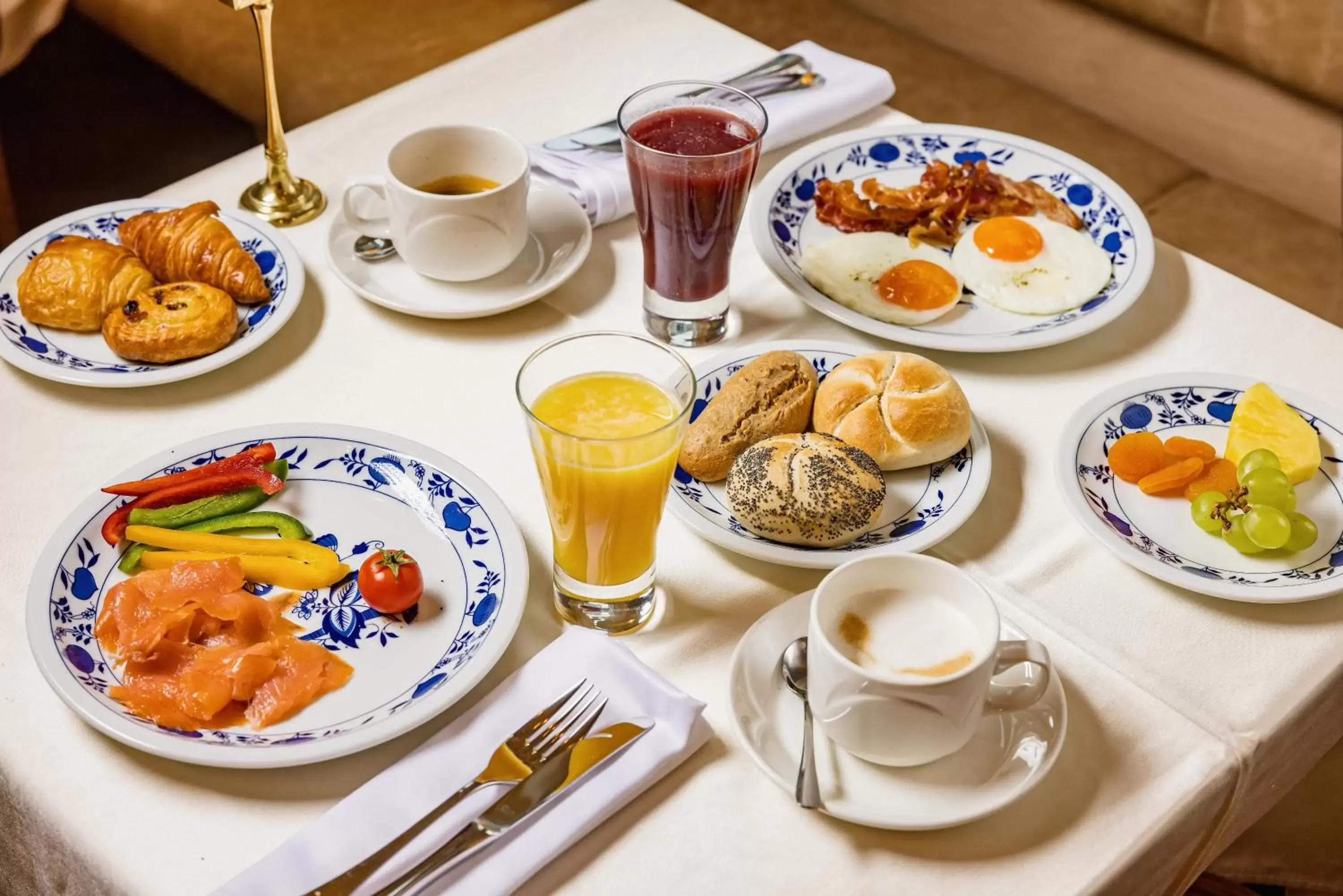 Buffet breakfast, Breakfast in Grand Hotel Union Eurostars