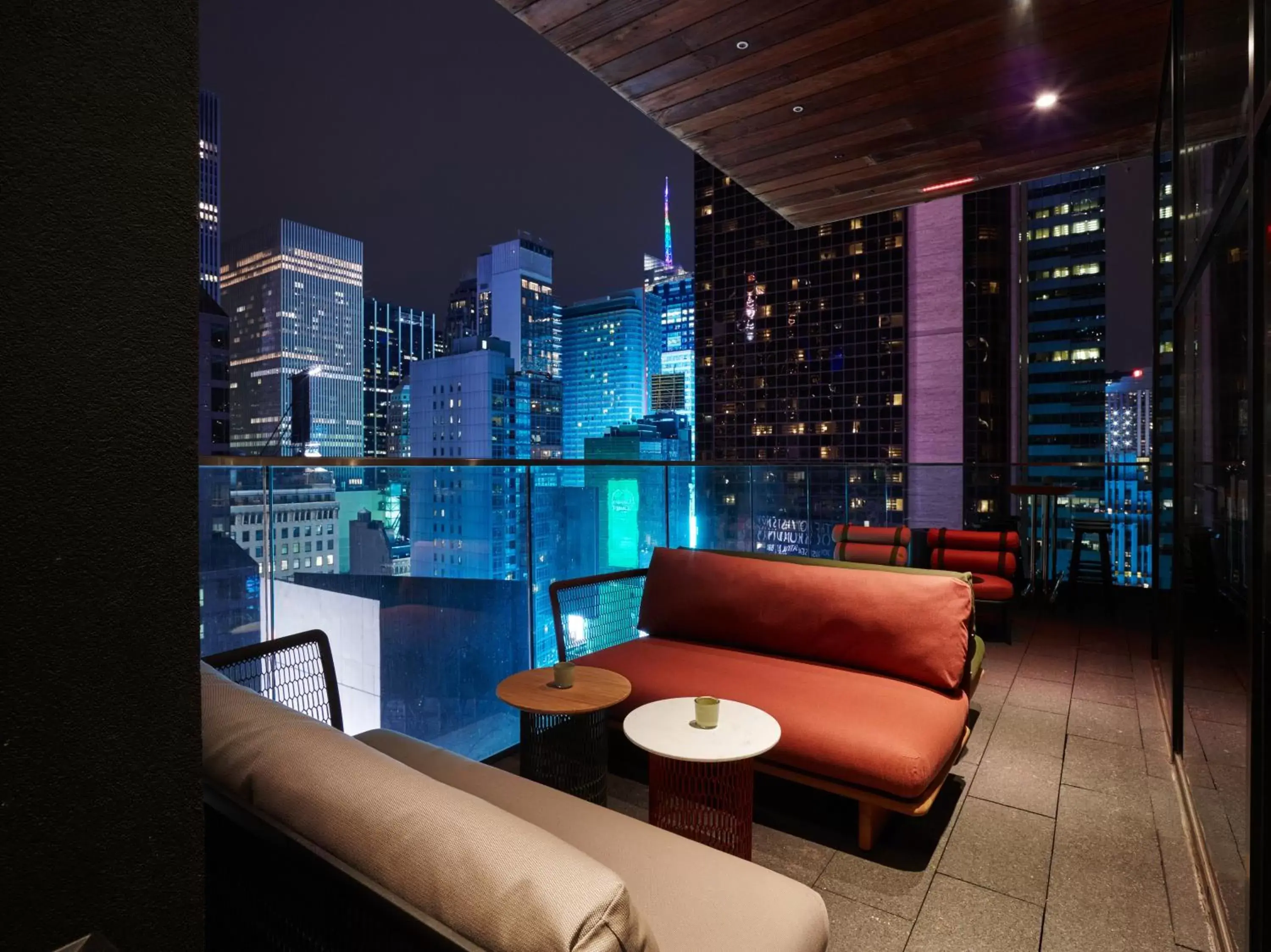 Lounge or bar in citizenM New York Times Square