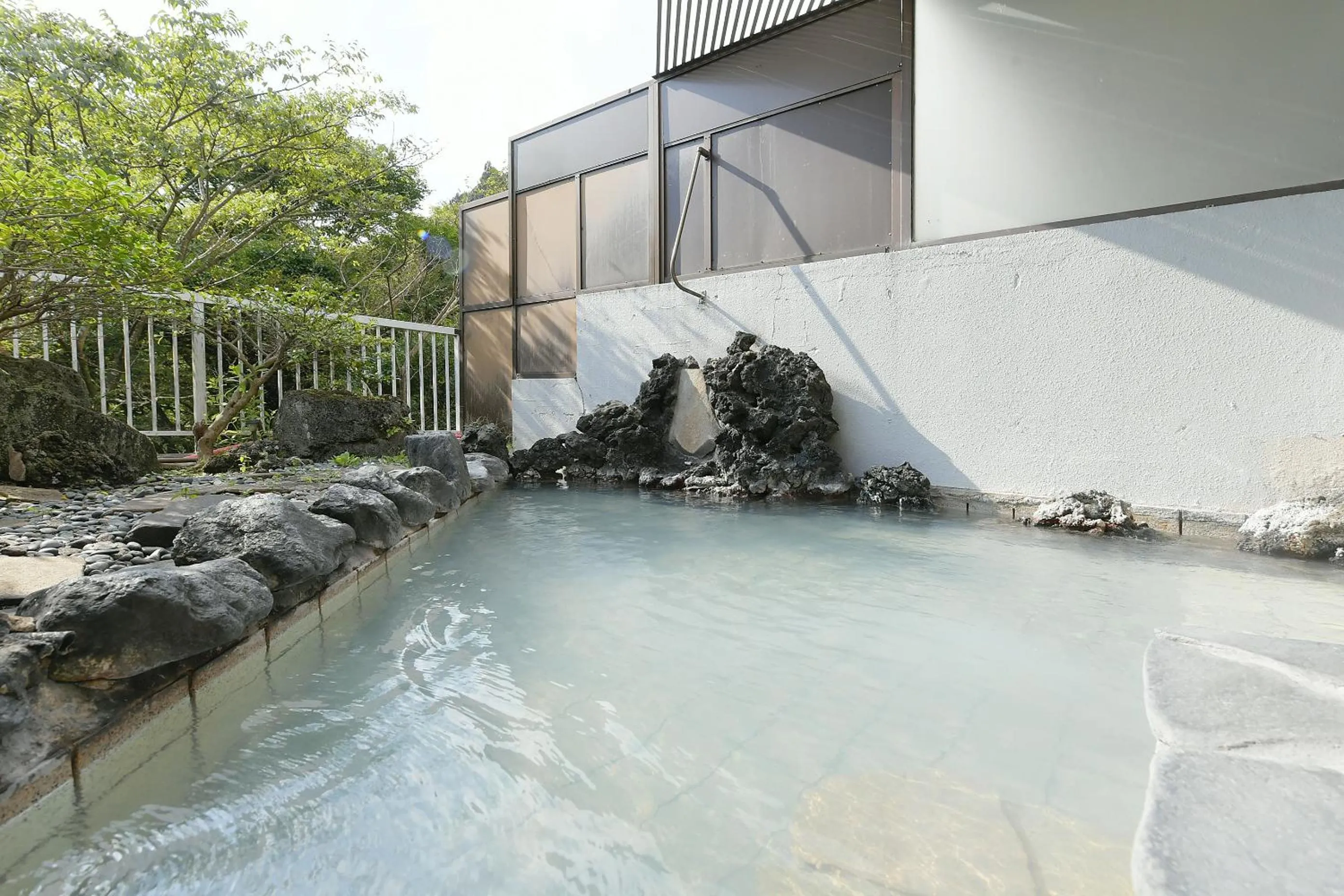 Hot Spring Bath in Hotel Ra Kuun