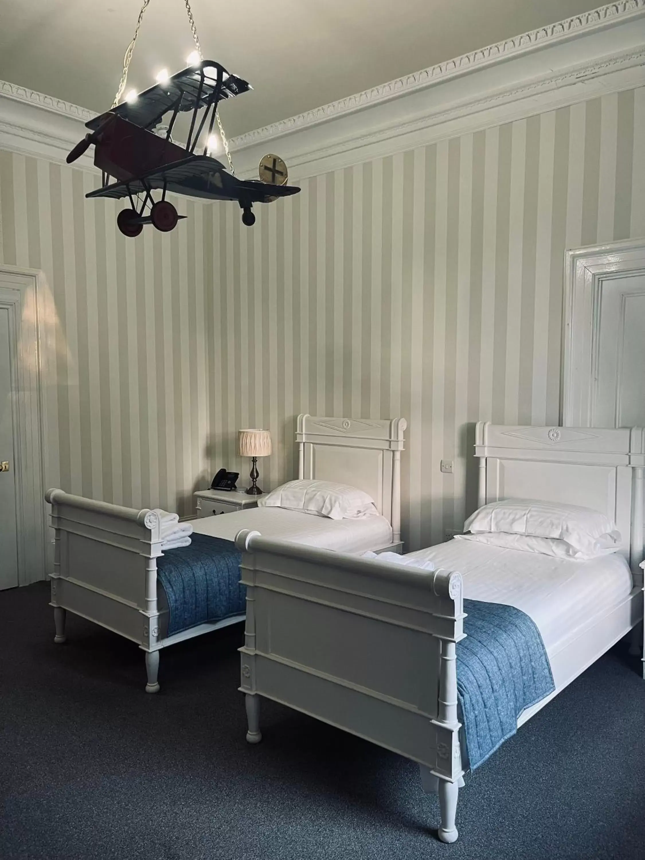 Bedroom, Bed in Netley Hall