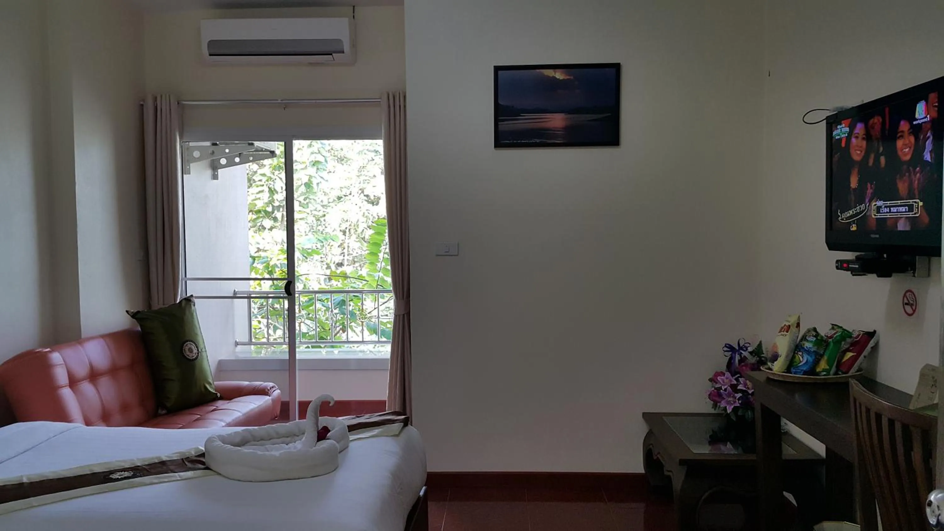 Decorative detail, Bed in Ruen Narisra Resort