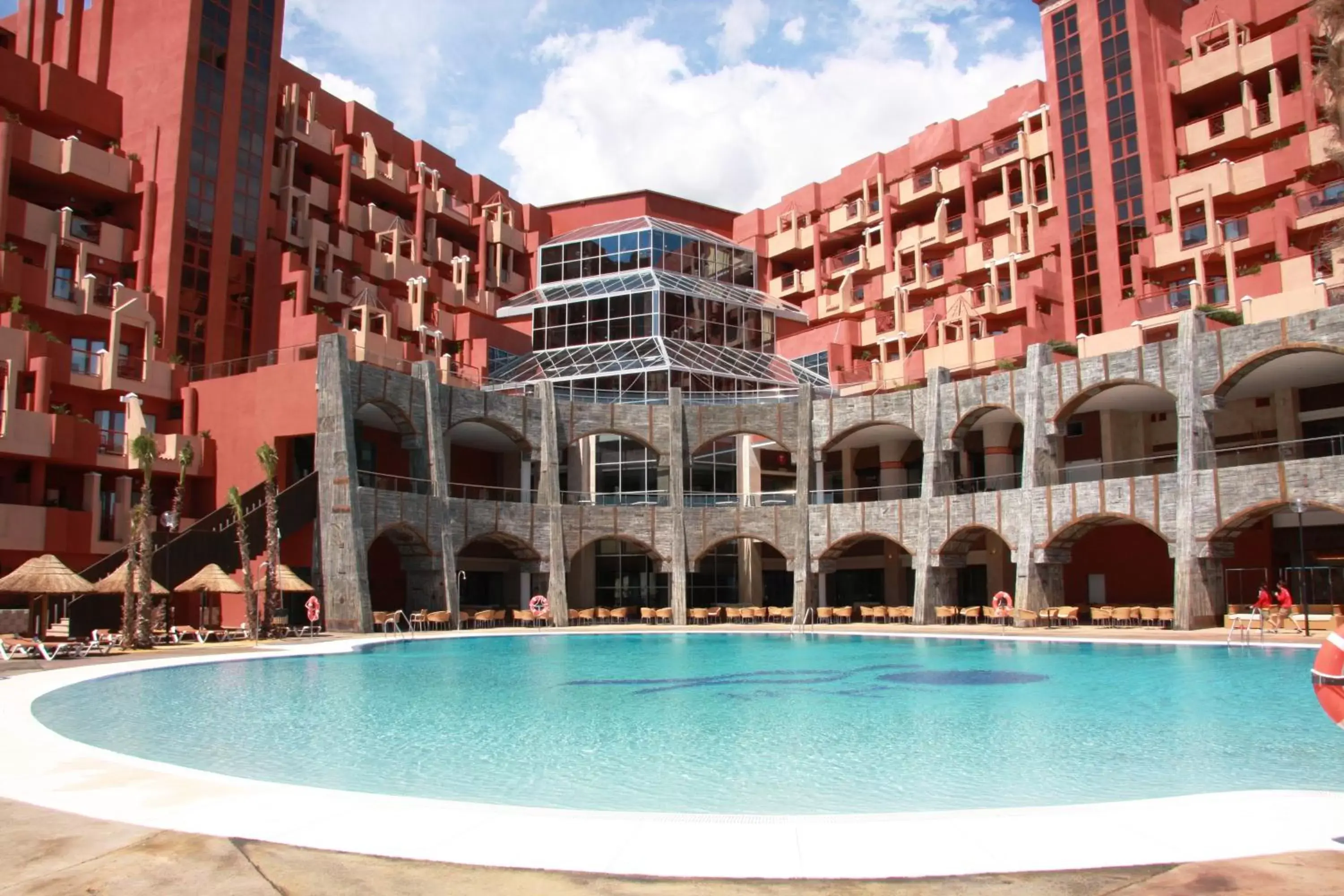 Facade/entrance, Swimming Pool in Holiday World Resort