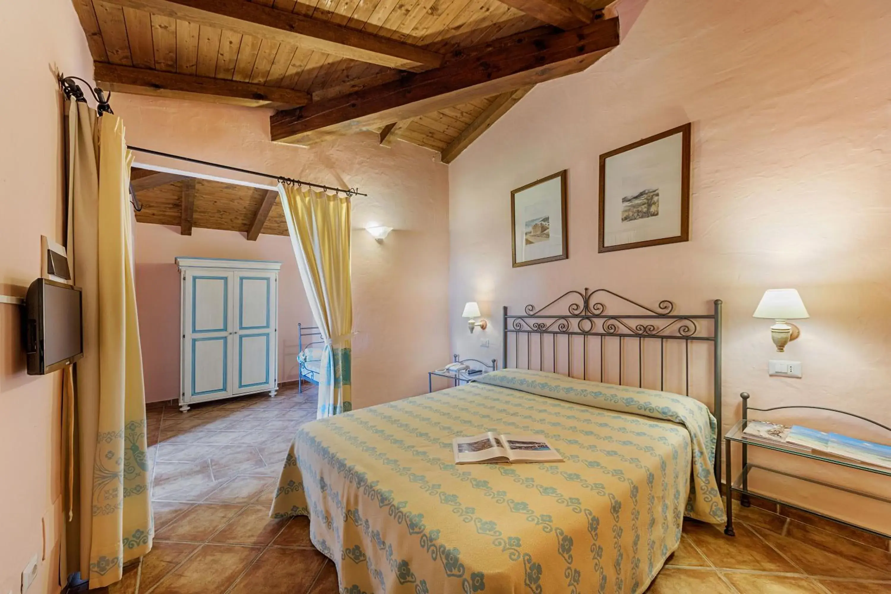 Bed in Colonna Hotel Country & Sporting