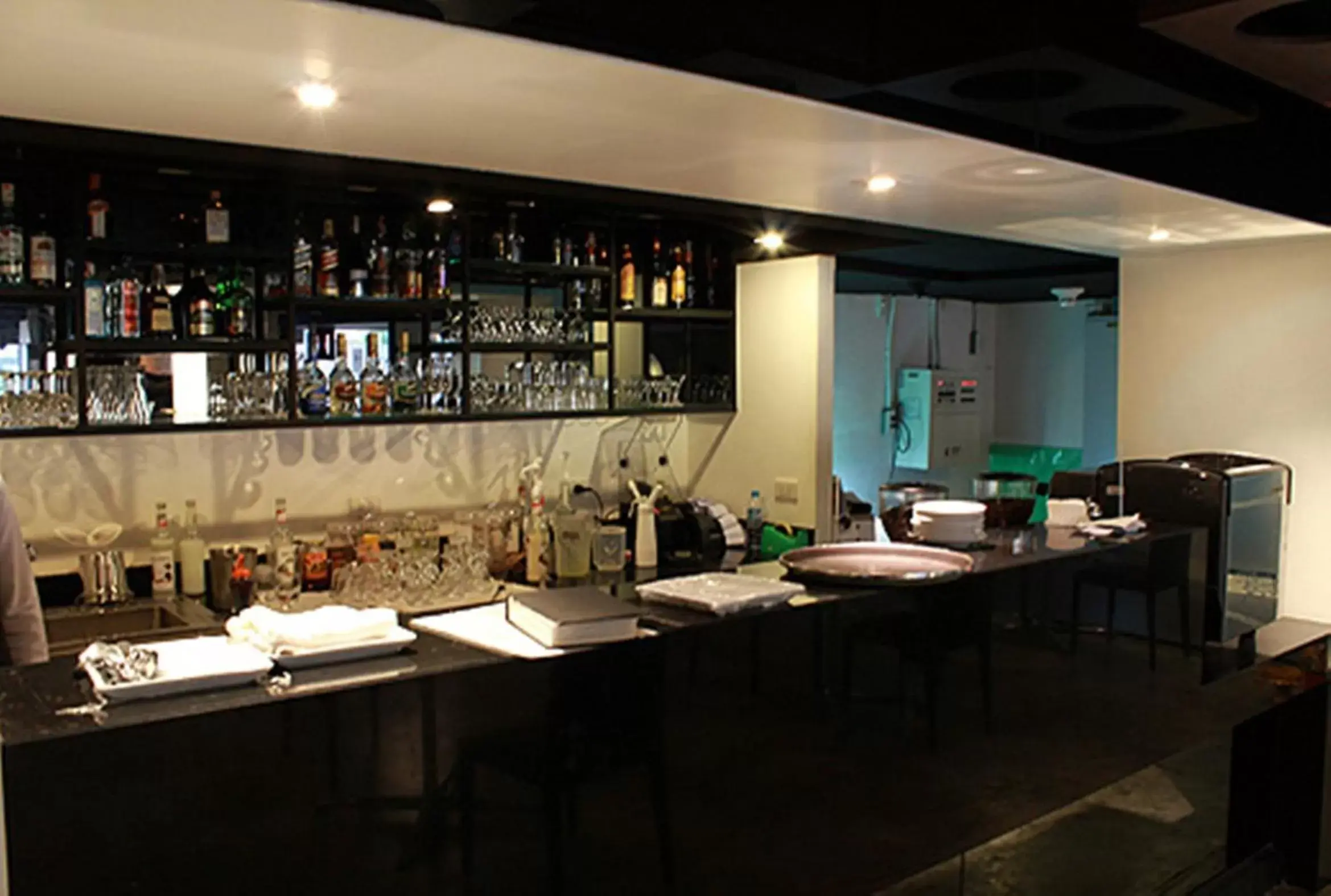 Restaurant/places to eat, Lounge/Bar in Myhotel Cmyk@Ratchada