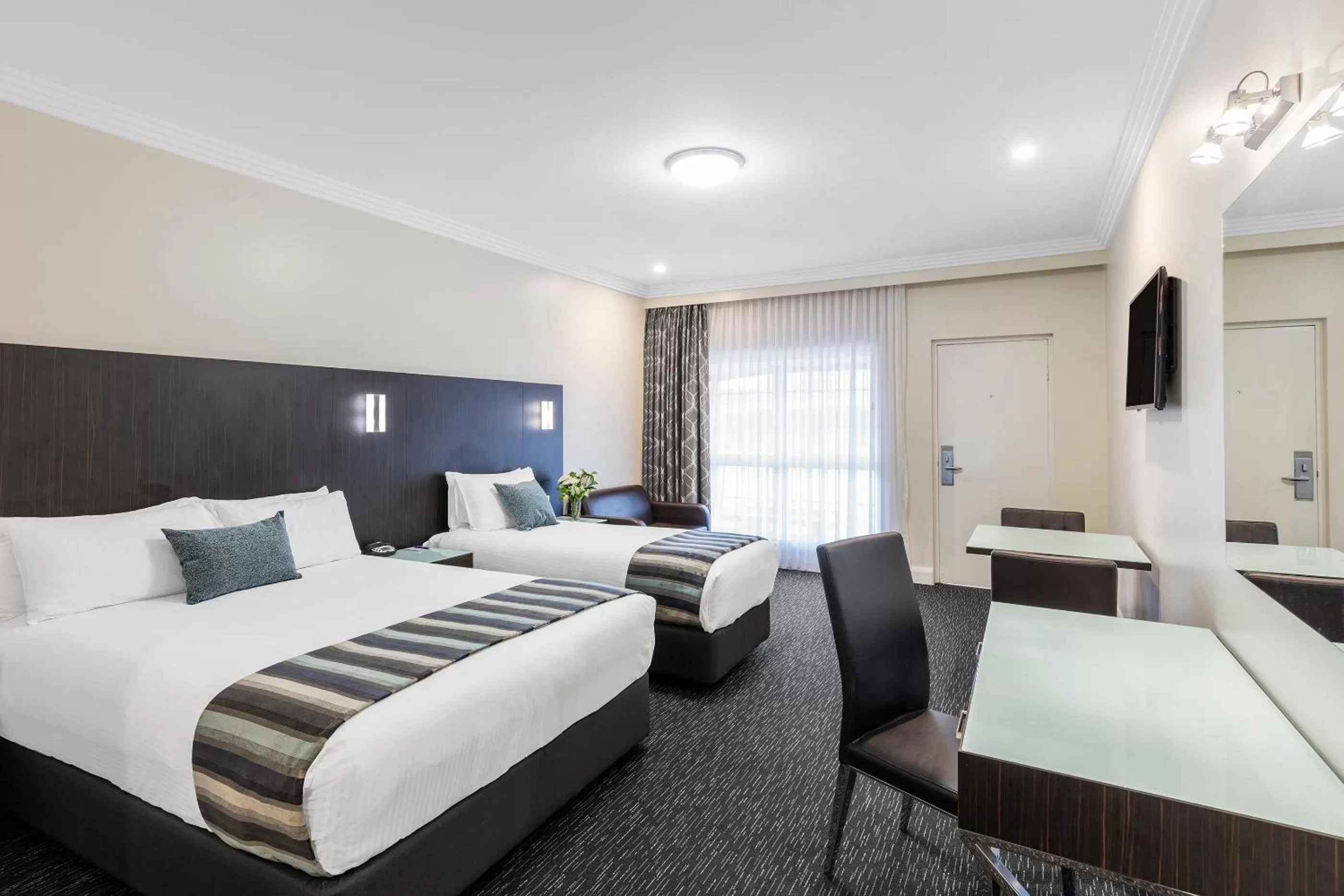 Bedroom, Bed in Mercure Goulburn