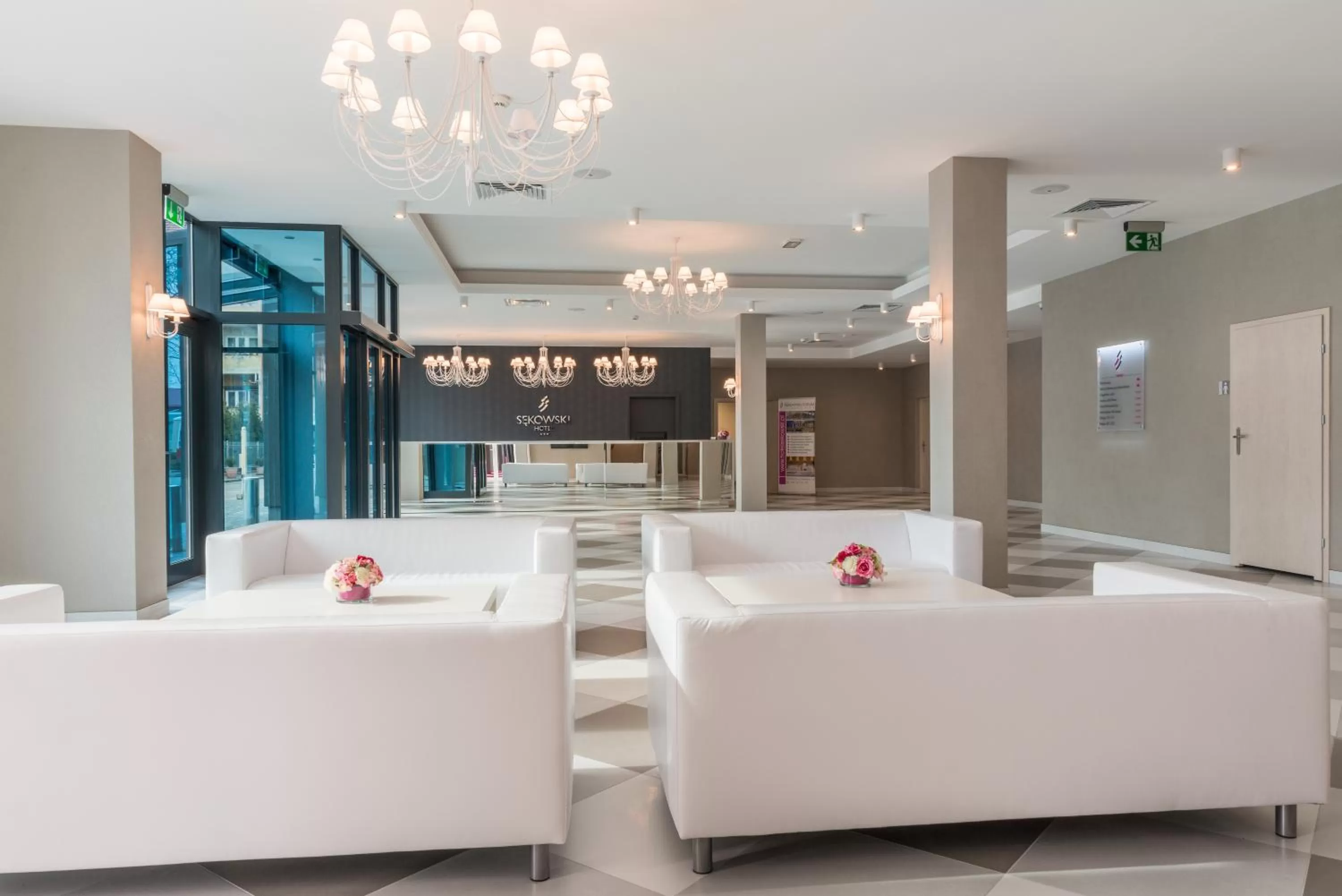 Lobby or reception in Hotel Sękowski
