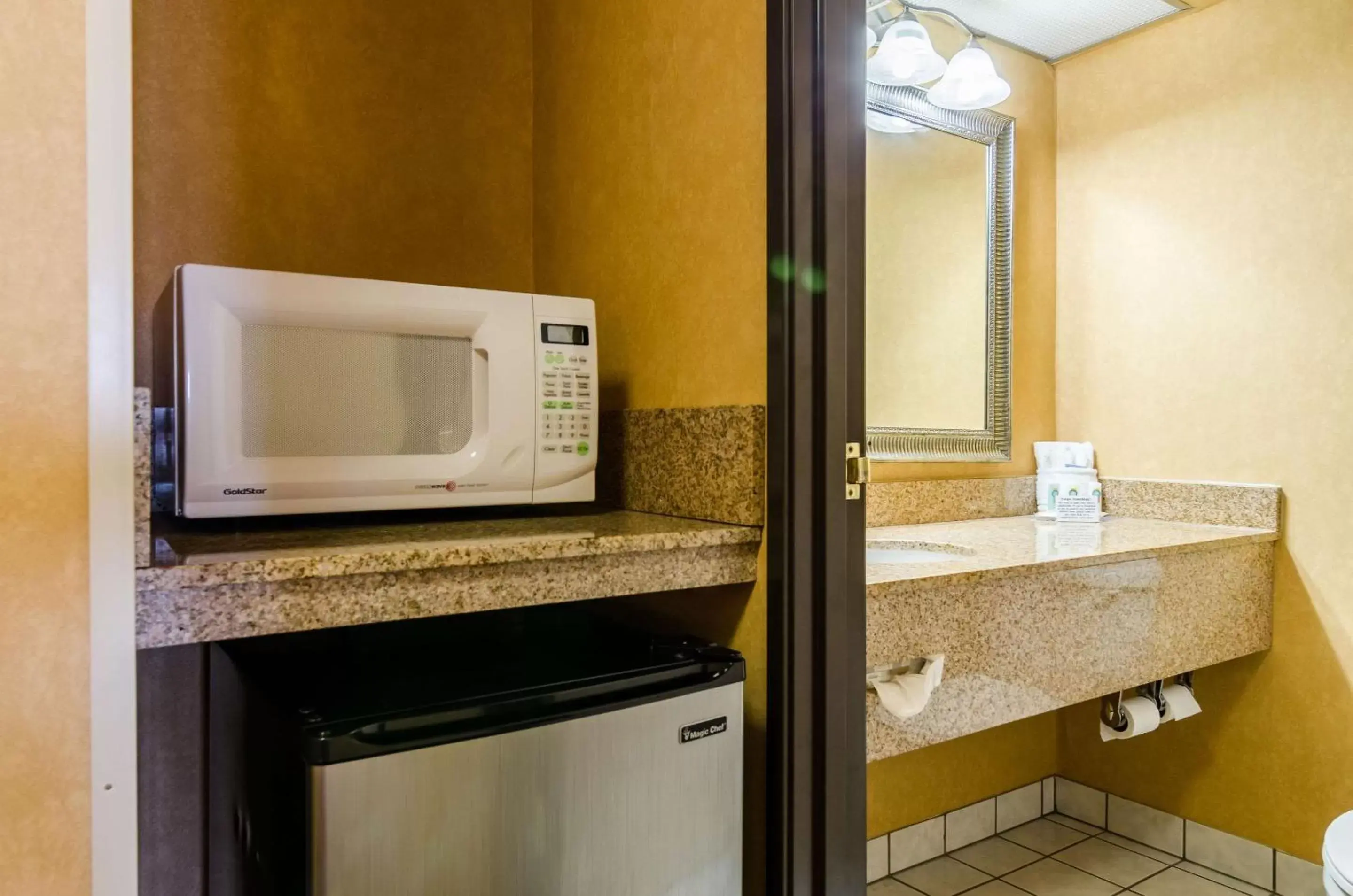 Photo of the whole room, Bathroom in Quality Inn & Suites Manhattan