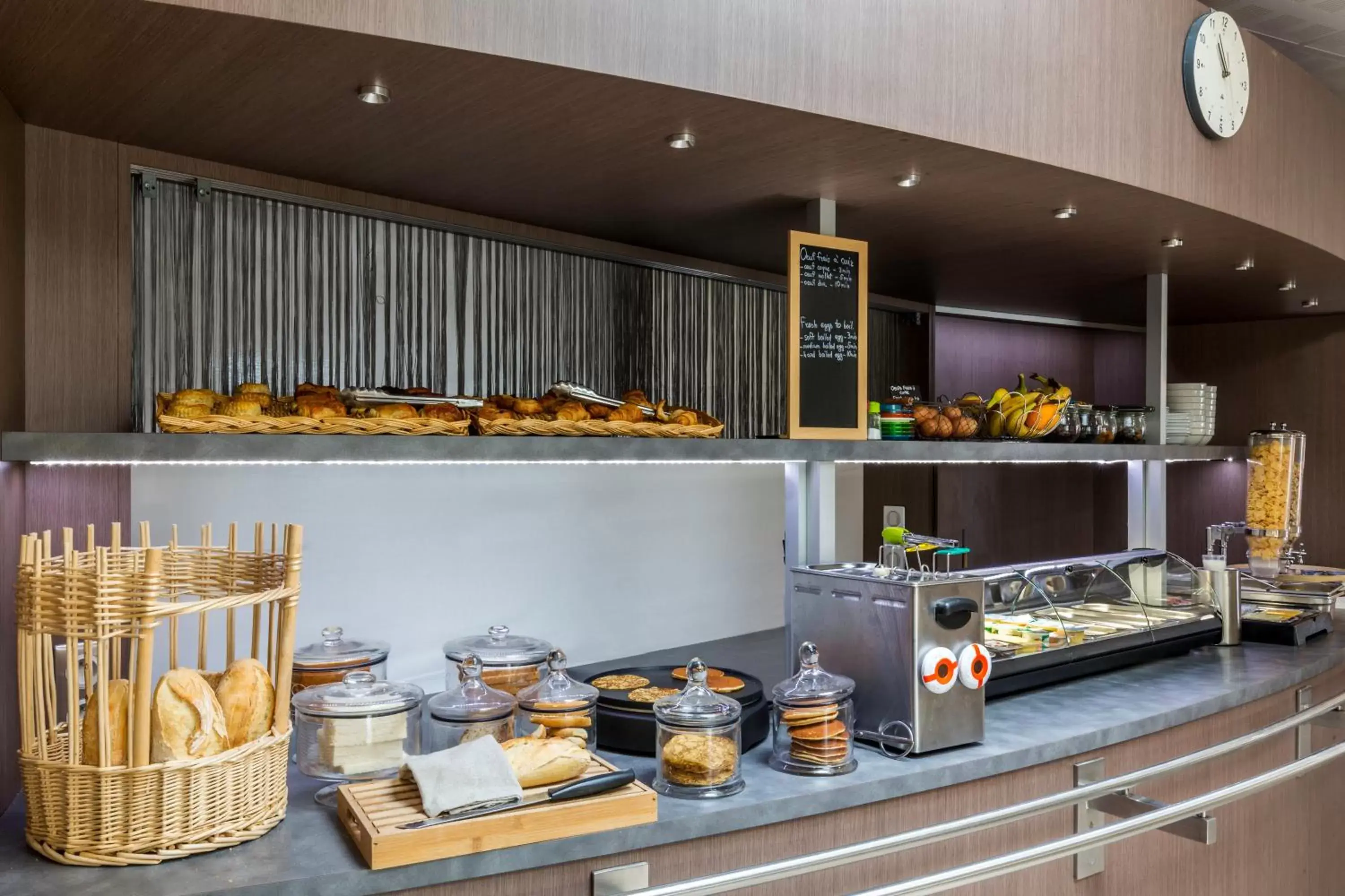 Continental breakfast, Breakfast in Sure Hotel by Best Western Reims Nord