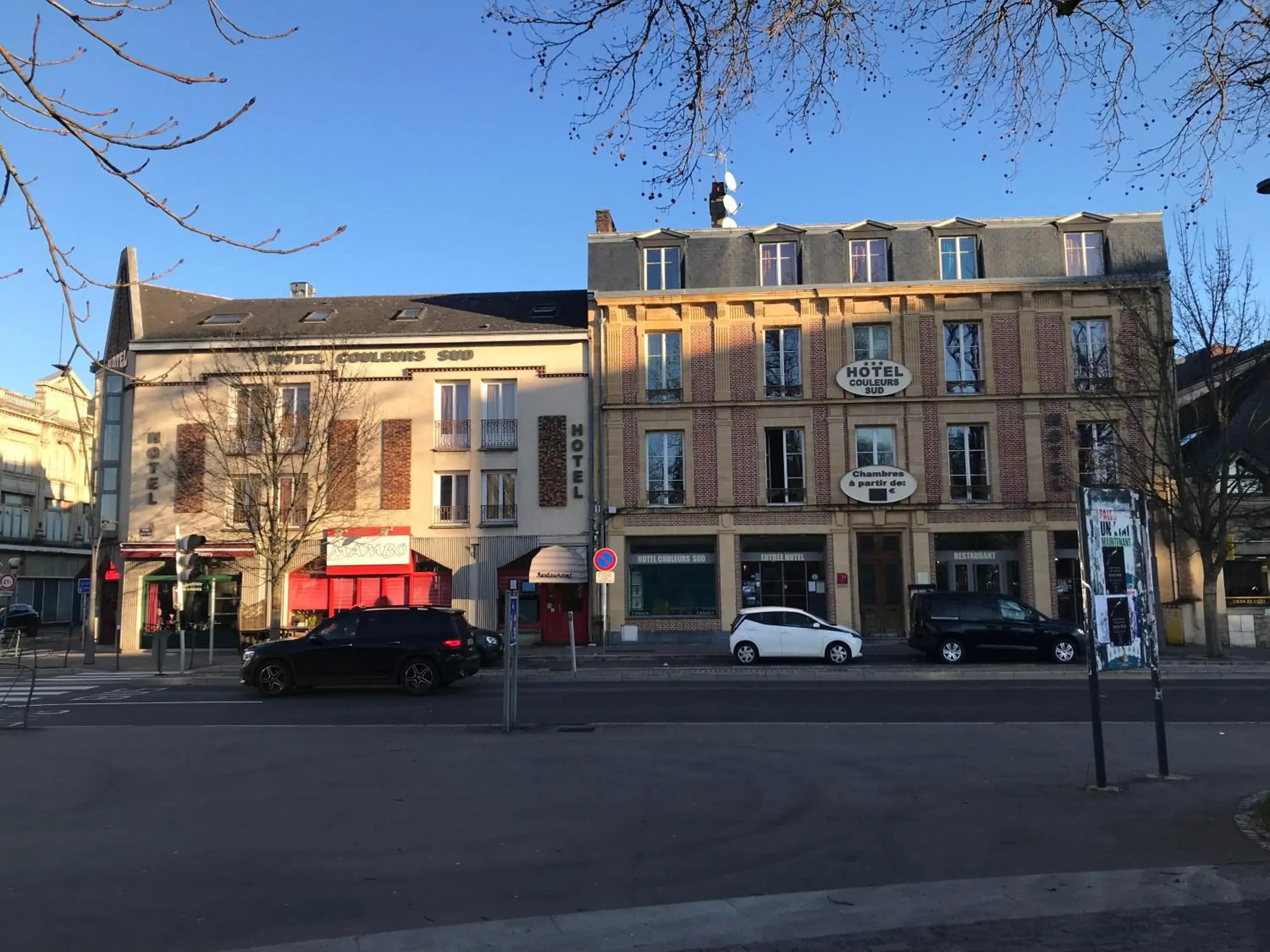 Property Building in Hotel Couleurs Sud