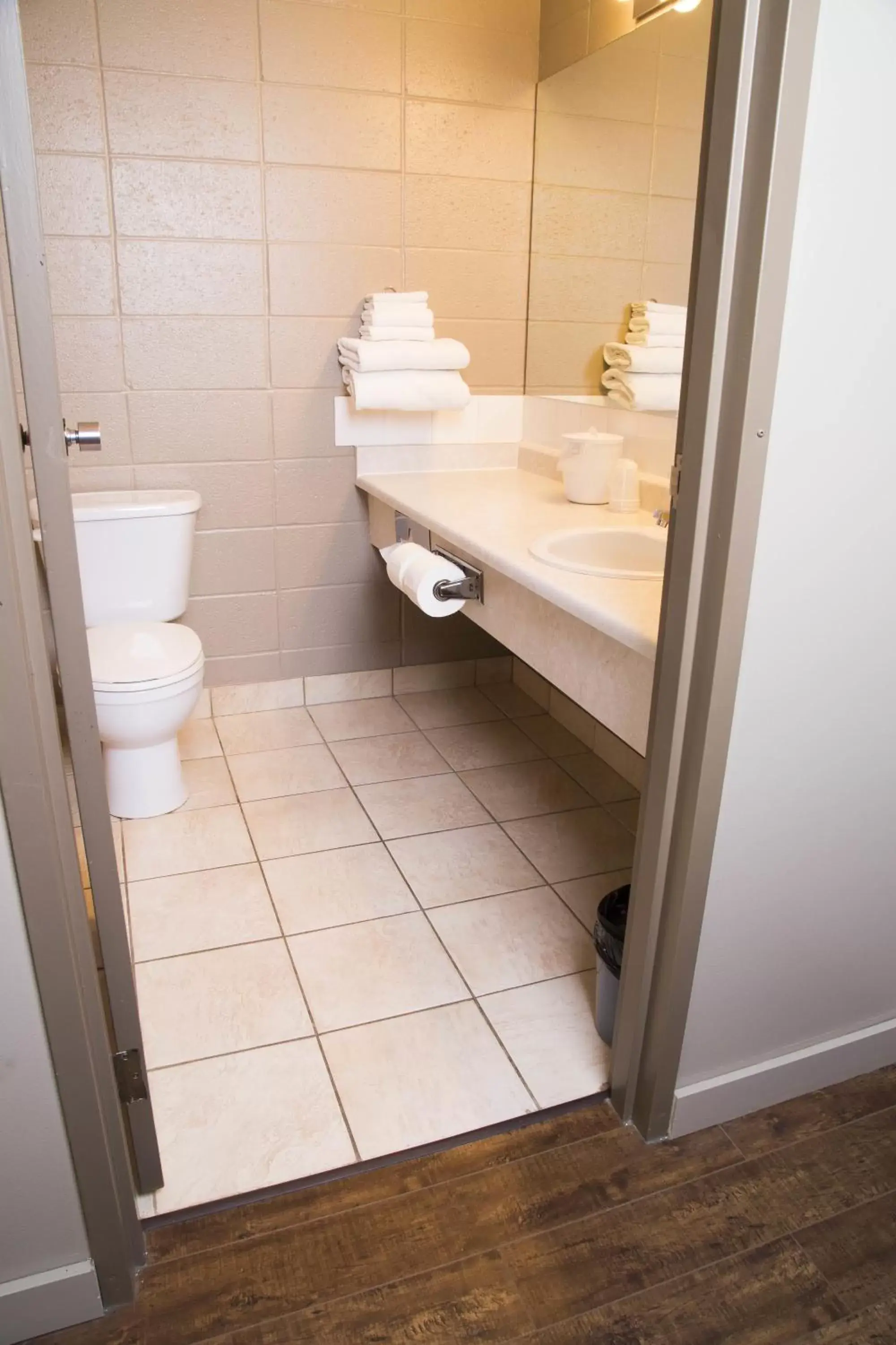 Bathroom in Sandstone Motel