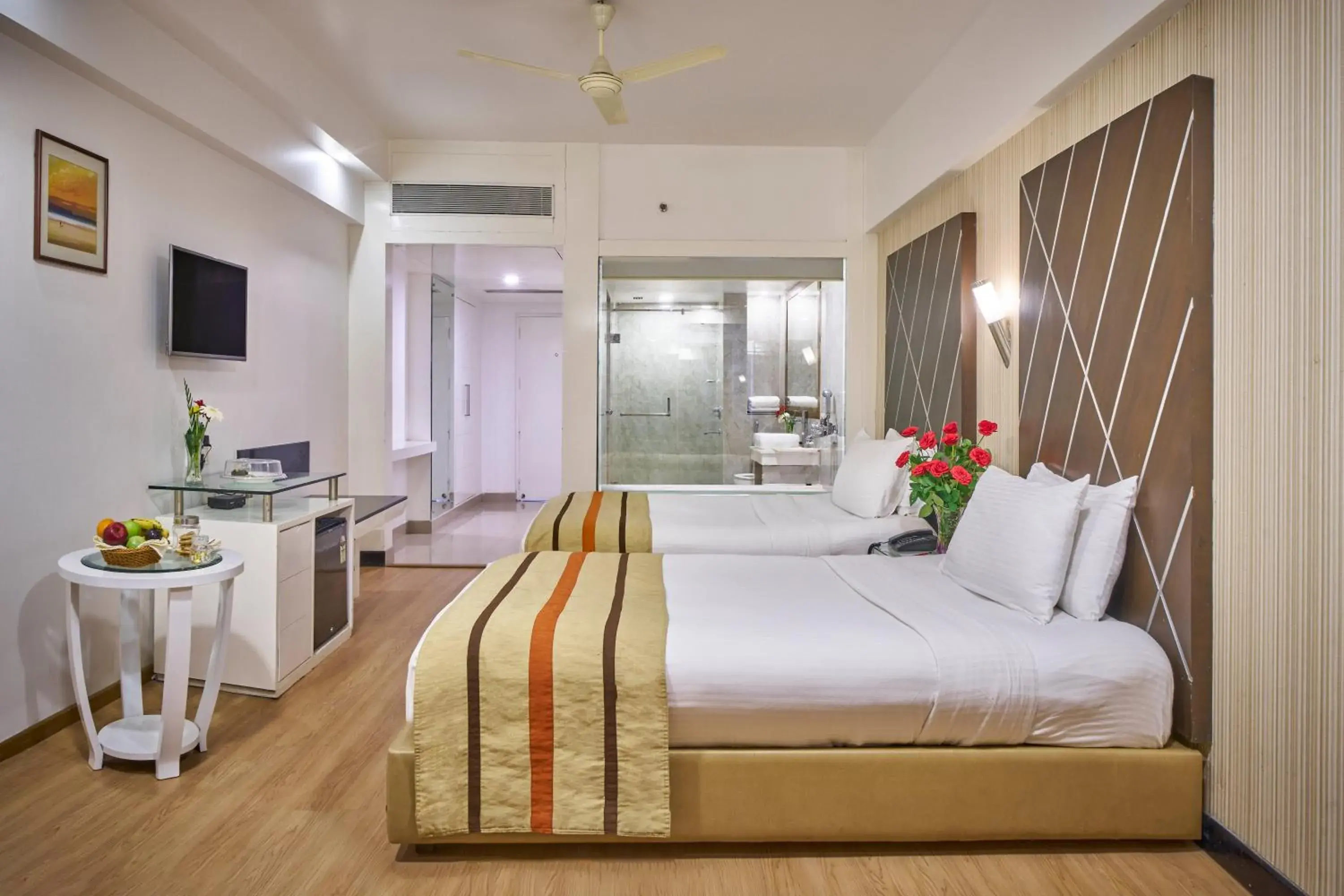 Bed in Hotel Hindusthan International, Bhubaneswar