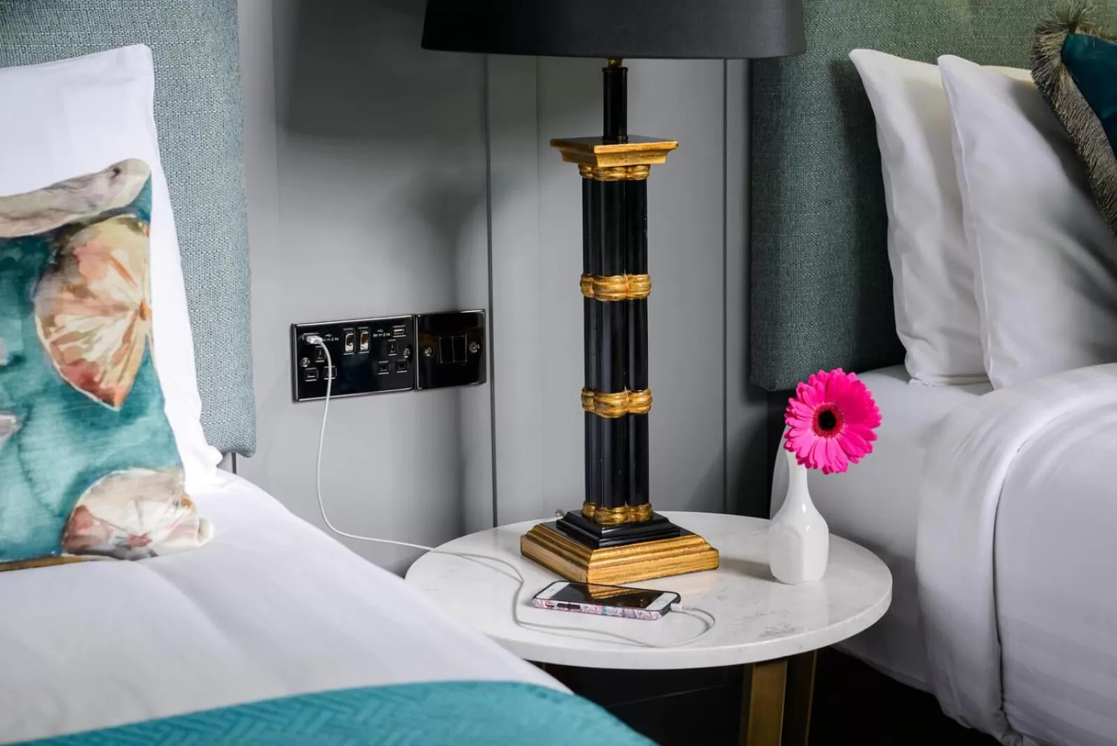 Bedroom, Bed in Killarney Dromhall Hotel