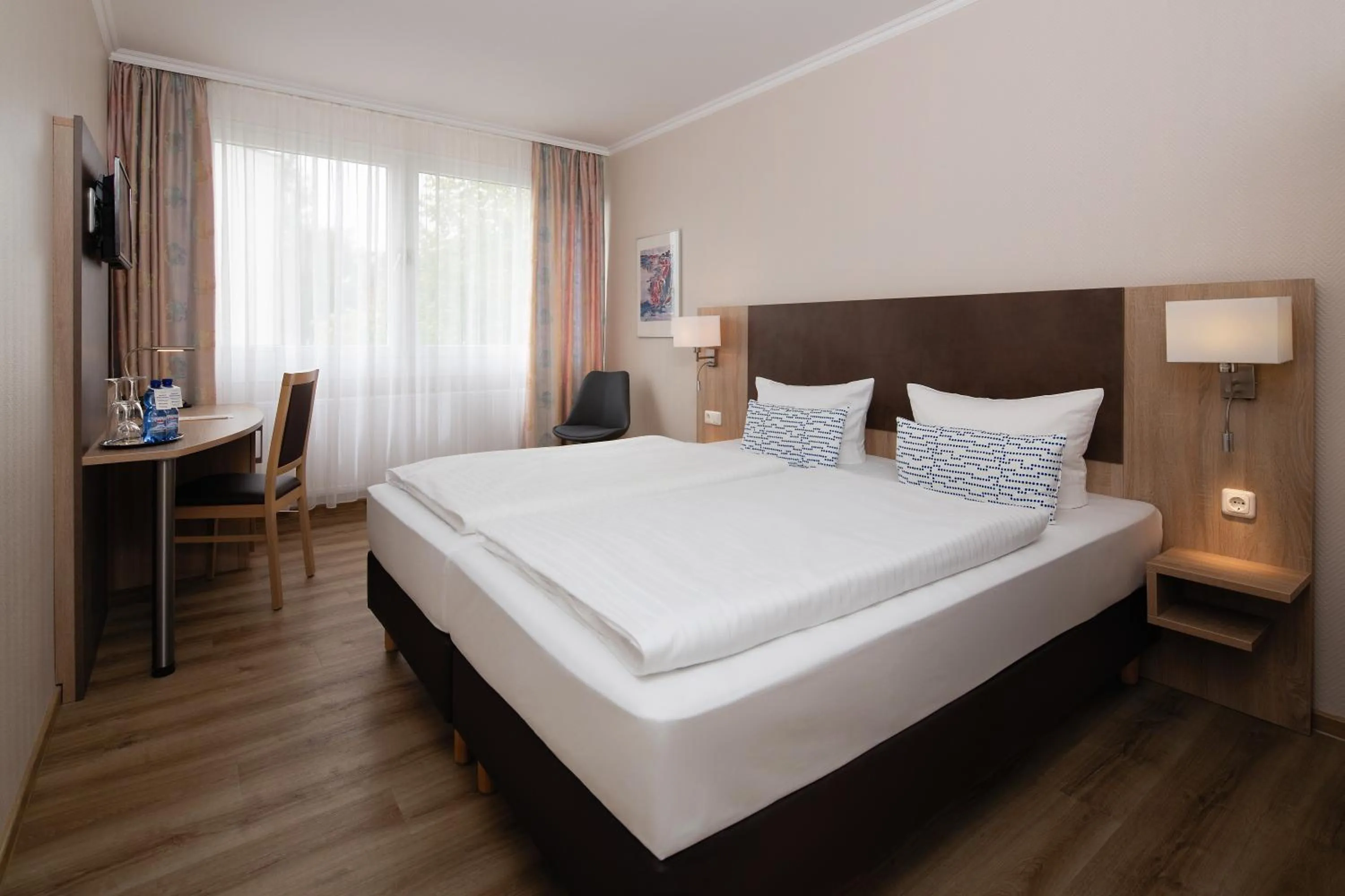 Photo of the whole room, Bed in Hotel Berliner Bär