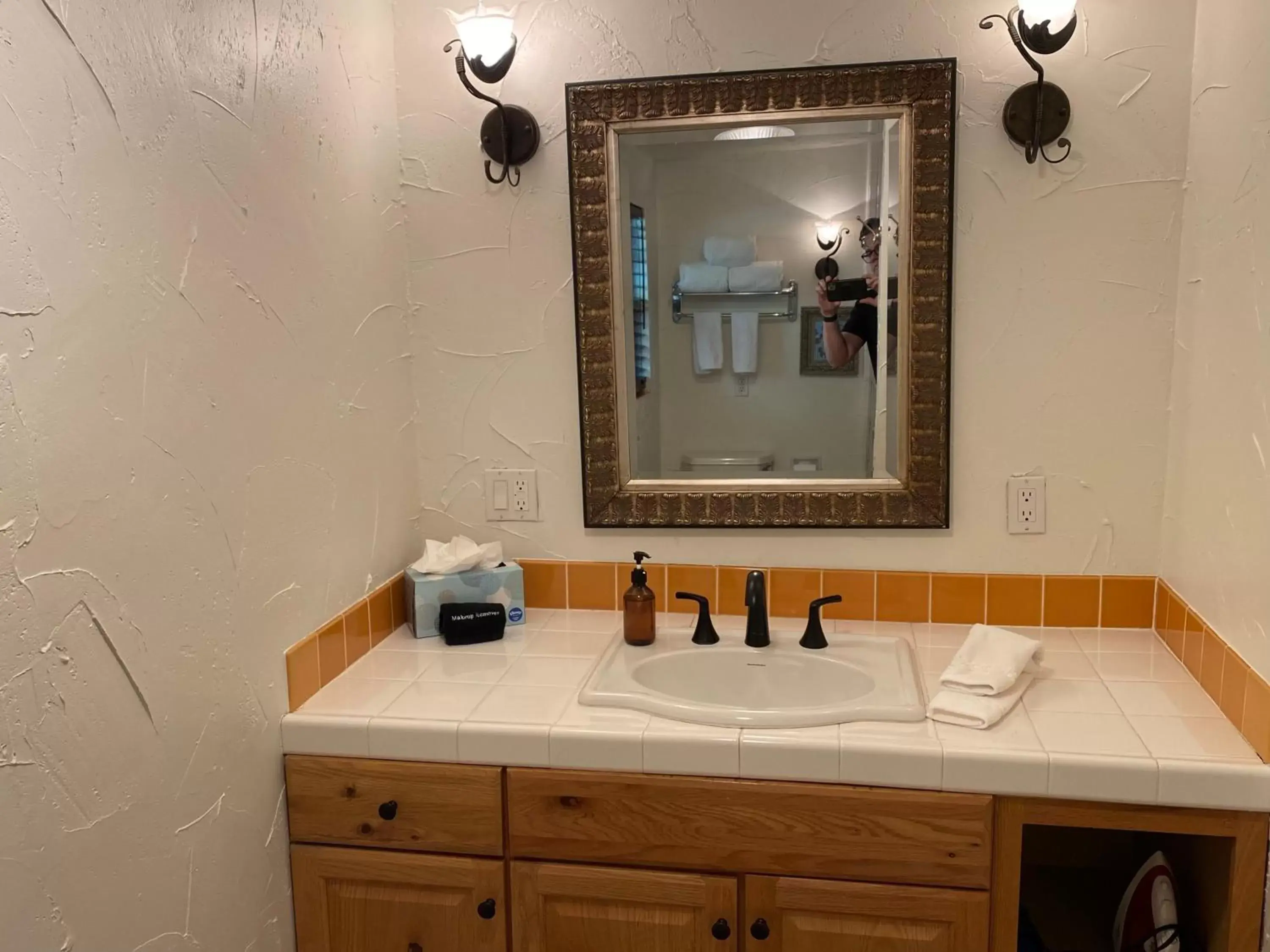 Bathroom in Old Ranch Inn - Adults Only 21 & Up