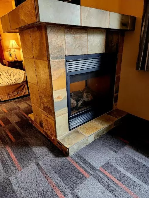 Rundle Mountain Lodge