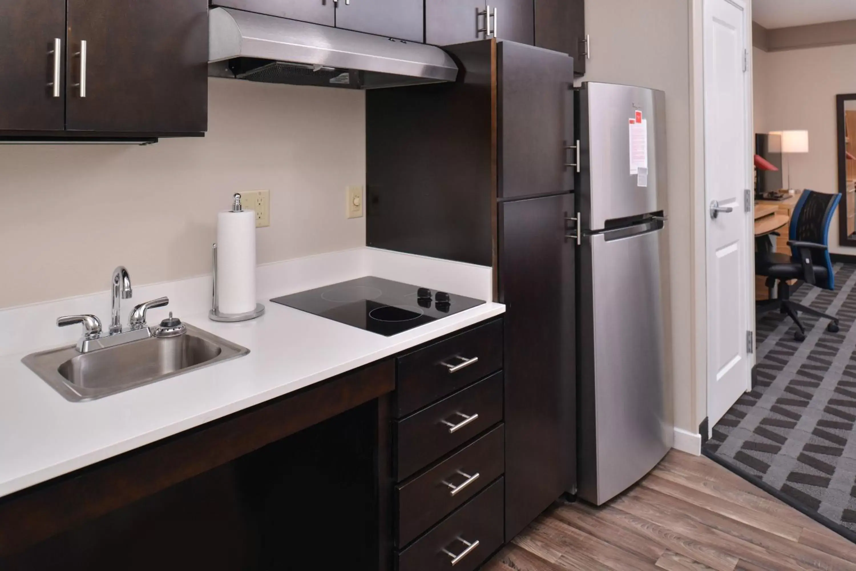 Kitchen or kitchenette, Kitchen/Kitchenette in TownePlace Suites by Marriott Gillette