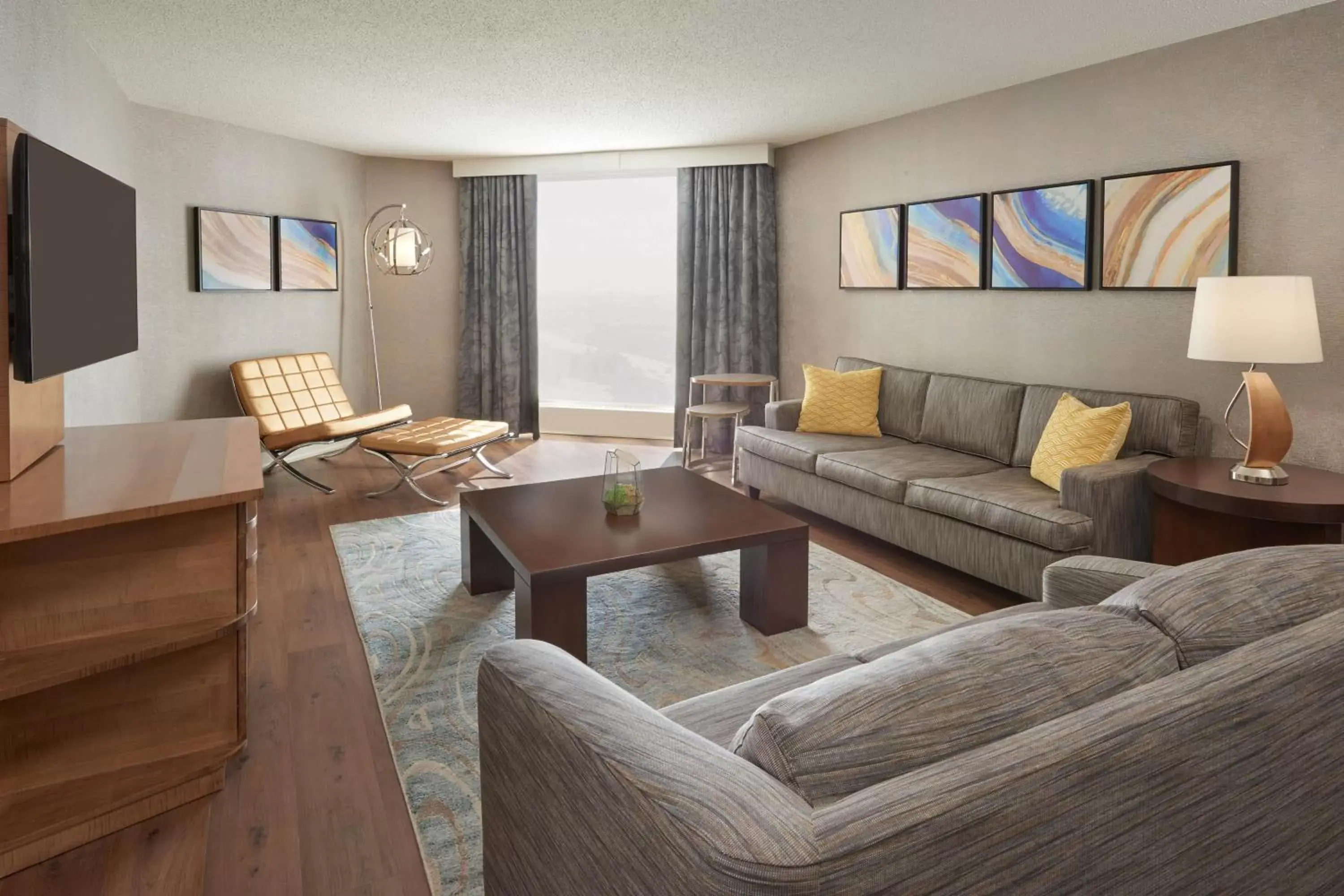 Living room, Seating Area in The Westin Toronto Airport