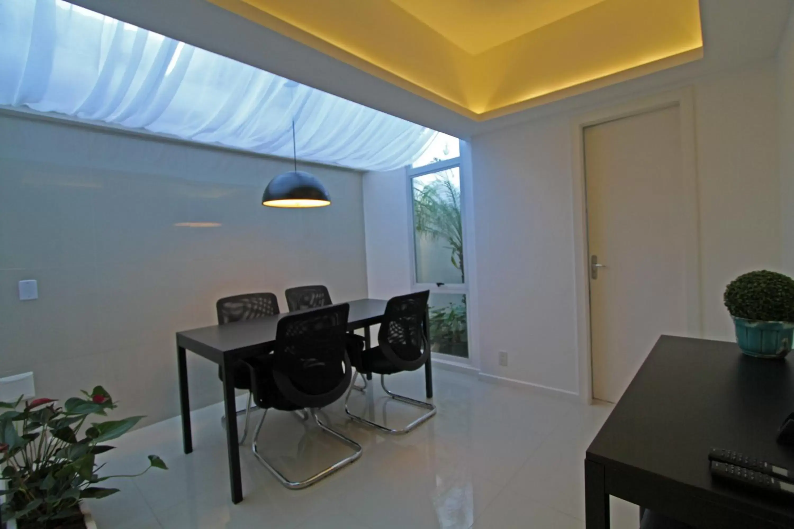 Seating area, Dining Area in Hotel Don Zepe